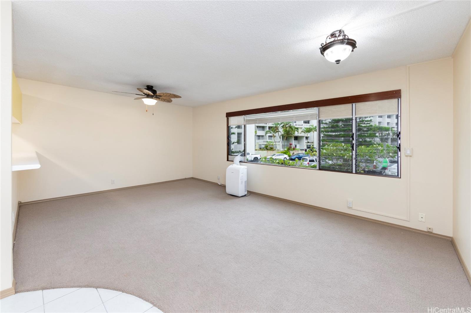 46-261 Kahuhipa St Kaneohe - Rental - photo 3 of 15