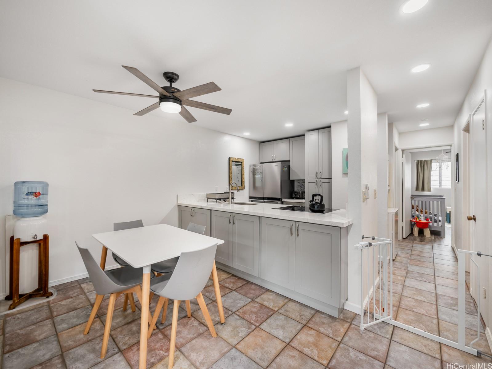 Windward Acres condo # A103, Kaneohe, Hawaii - photo 4 of 16