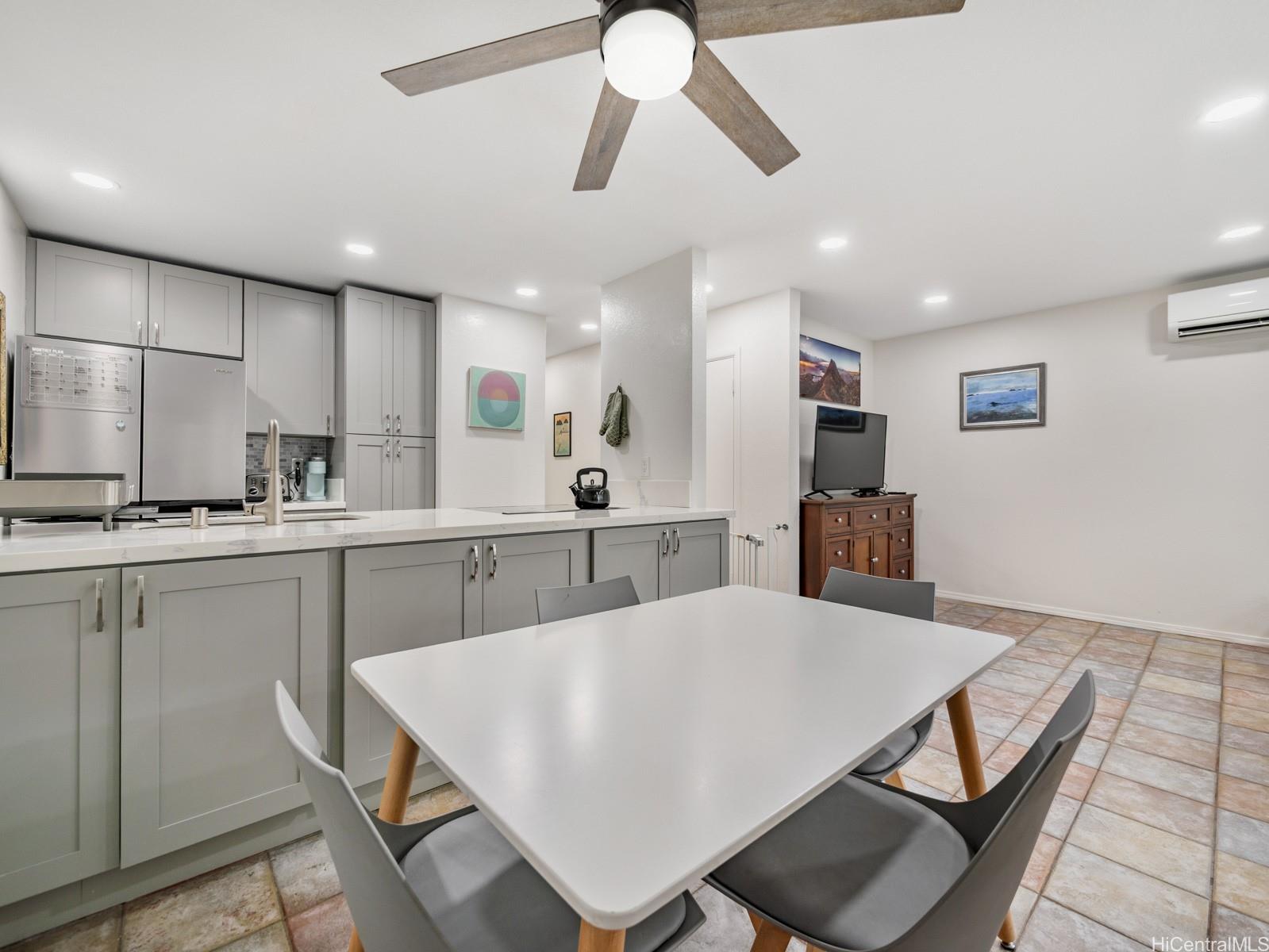 Windward Acres condo # A103, Kaneohe, Hawaii - photo 5 of 16