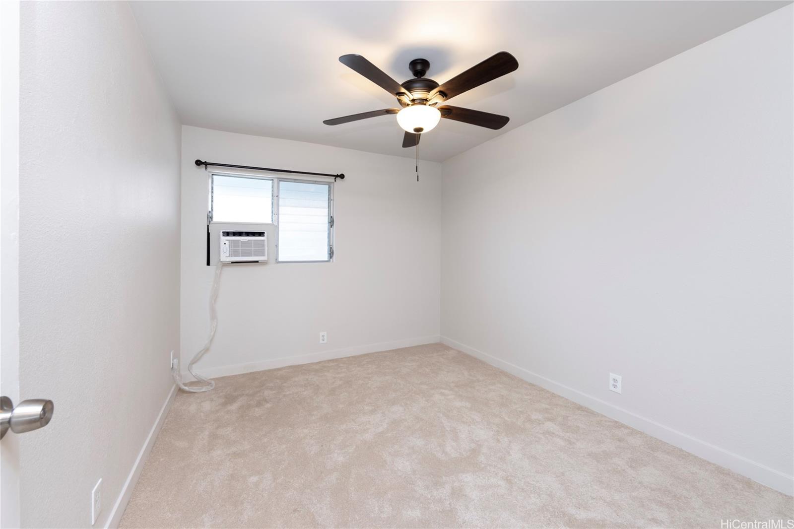 46-261 Kahuhipa St Kaneohe - Rental - photo 11 of 14