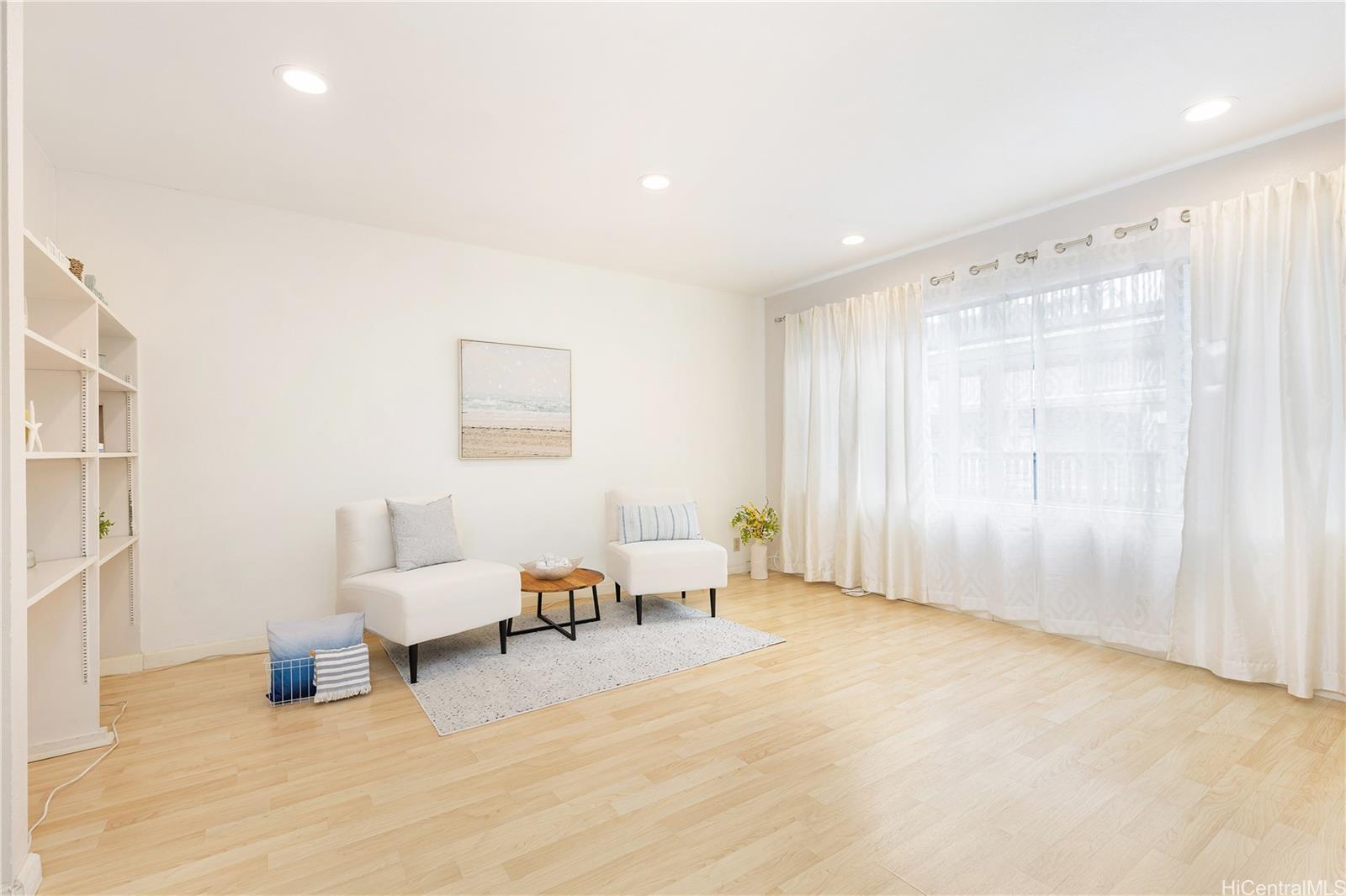 46-261 Kahuhipa St. #A203 Kahuhipa Street townhouse # #A203, Kaneohe, Hawaii - photo 2 of 17