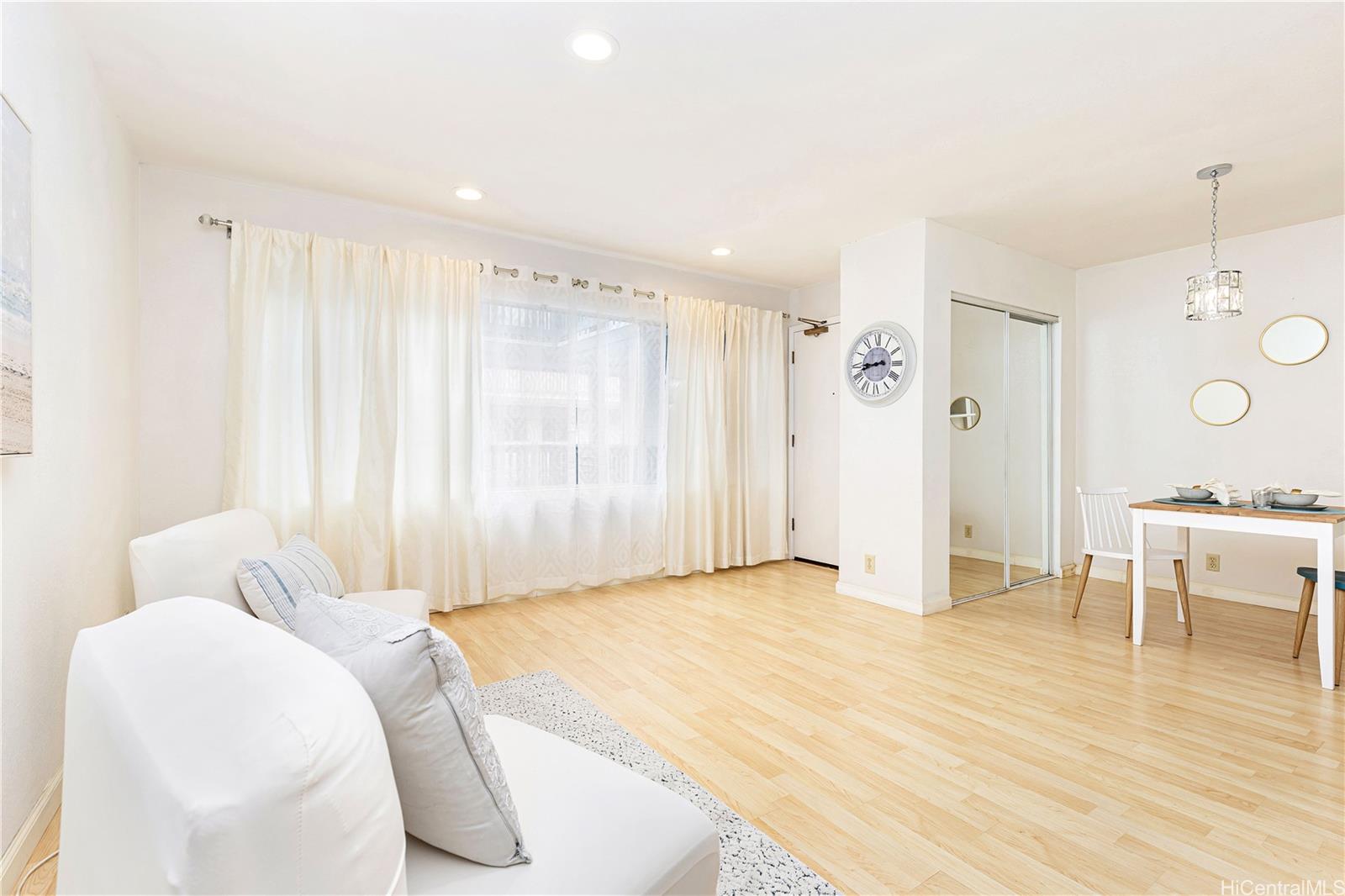 46-261 Kahuhipa St. #A203 Kahuhipa Street townhouse # #A203, Kaneohe, Hawaii - photo 4 of 17