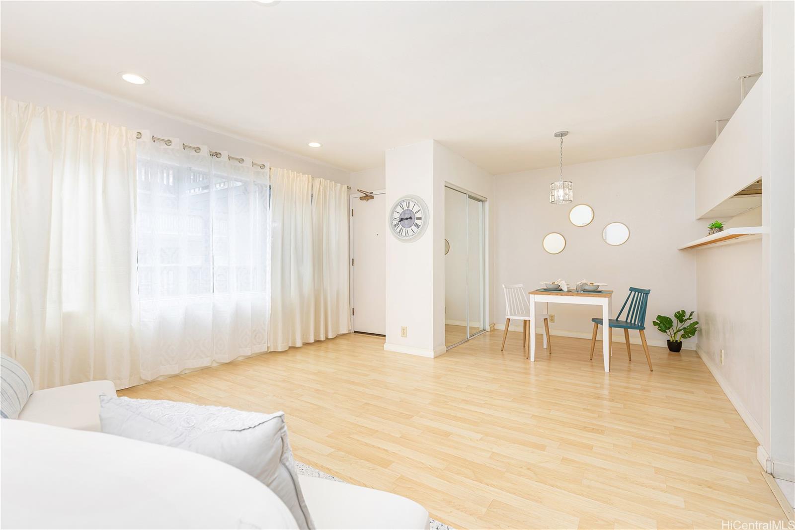 46-261 Kahuhipa St. #A203 Kahuhipa Street townhouse # #A203, Kaneohe, Hawaii - photo 5 of 17