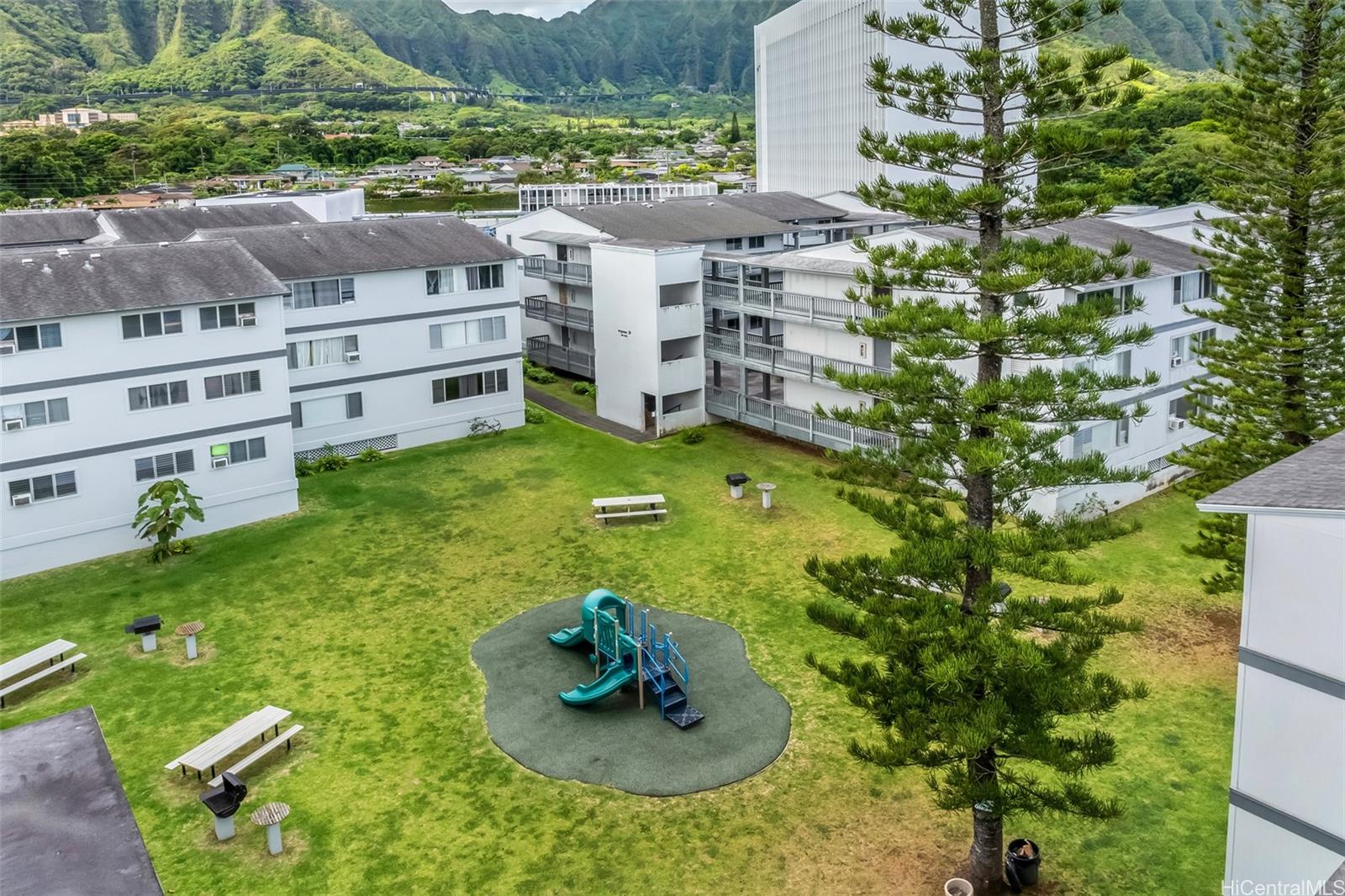 Windward Acres condo # B302, Kaneohe, Hawaii - photo 16 of 22