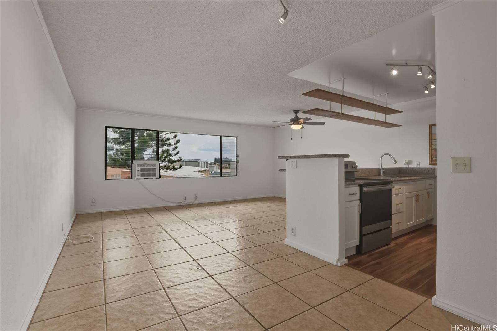Windward Acres condo # B311, Kaneohe, Hawaii - photo 3 of 25