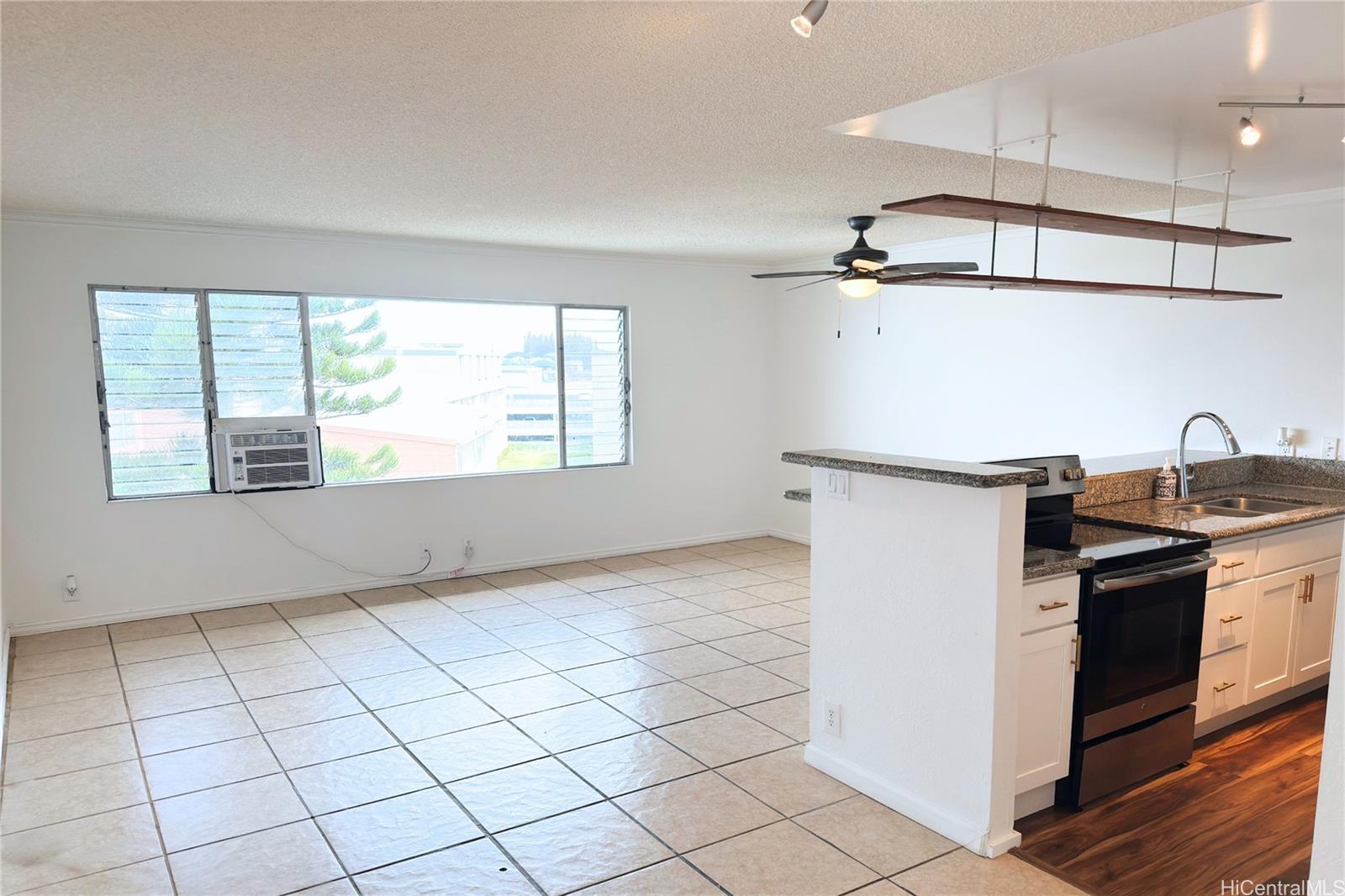 Windward Acres condo # B311, Kaneohe, Hawaii - photo 5 of 25