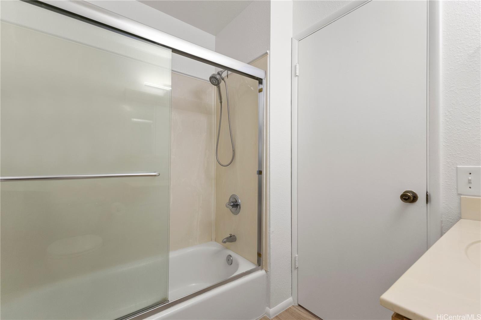 Windward Acres condo # D305, Kaneohe, Hawaii - photo 11 of 21