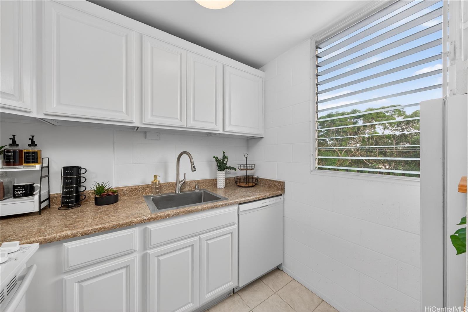 Mountain View Terrace condo # A419, Kaneohe, Hawaii - photo 9 of 25