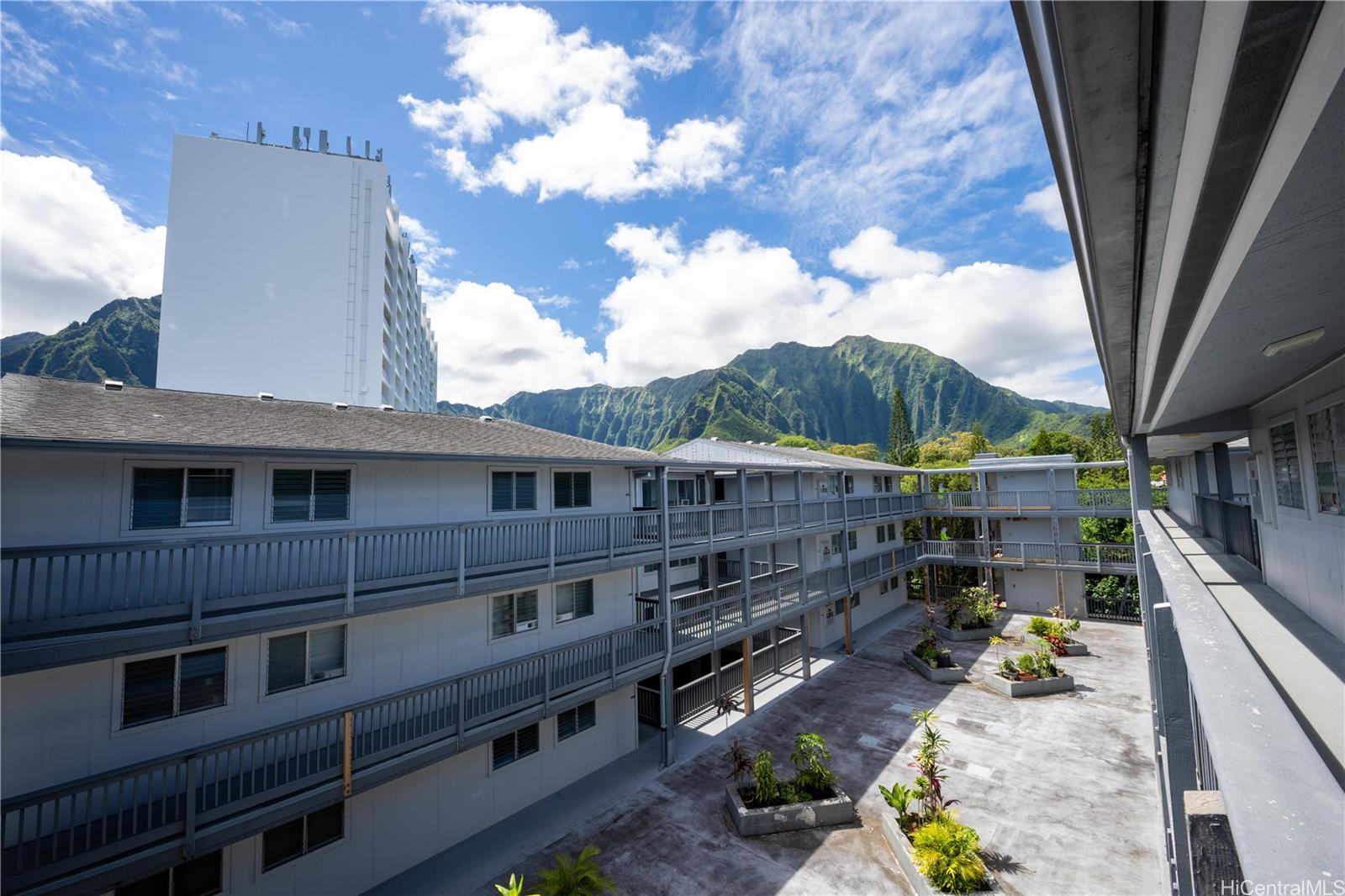 Windward Acres condo # E311, Kaneohe, Hawaii - photo 16 of 17