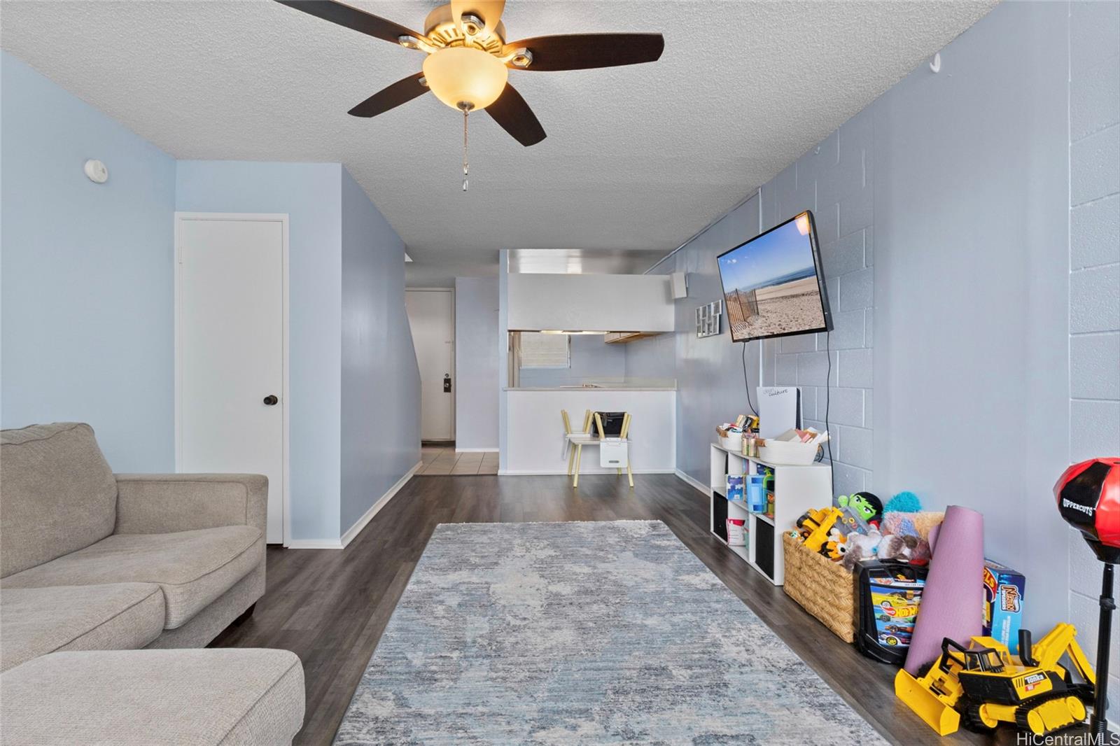 Mountain View Terrace condo # B204, Kaneohe, Hawaii - photo 3 of 20