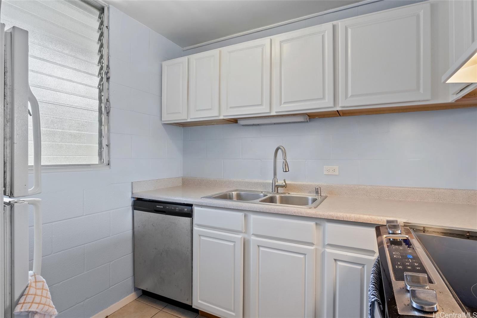 Mountain View Terrace condo # B204, Kaneohe, Hawaii - photo 6 of 20