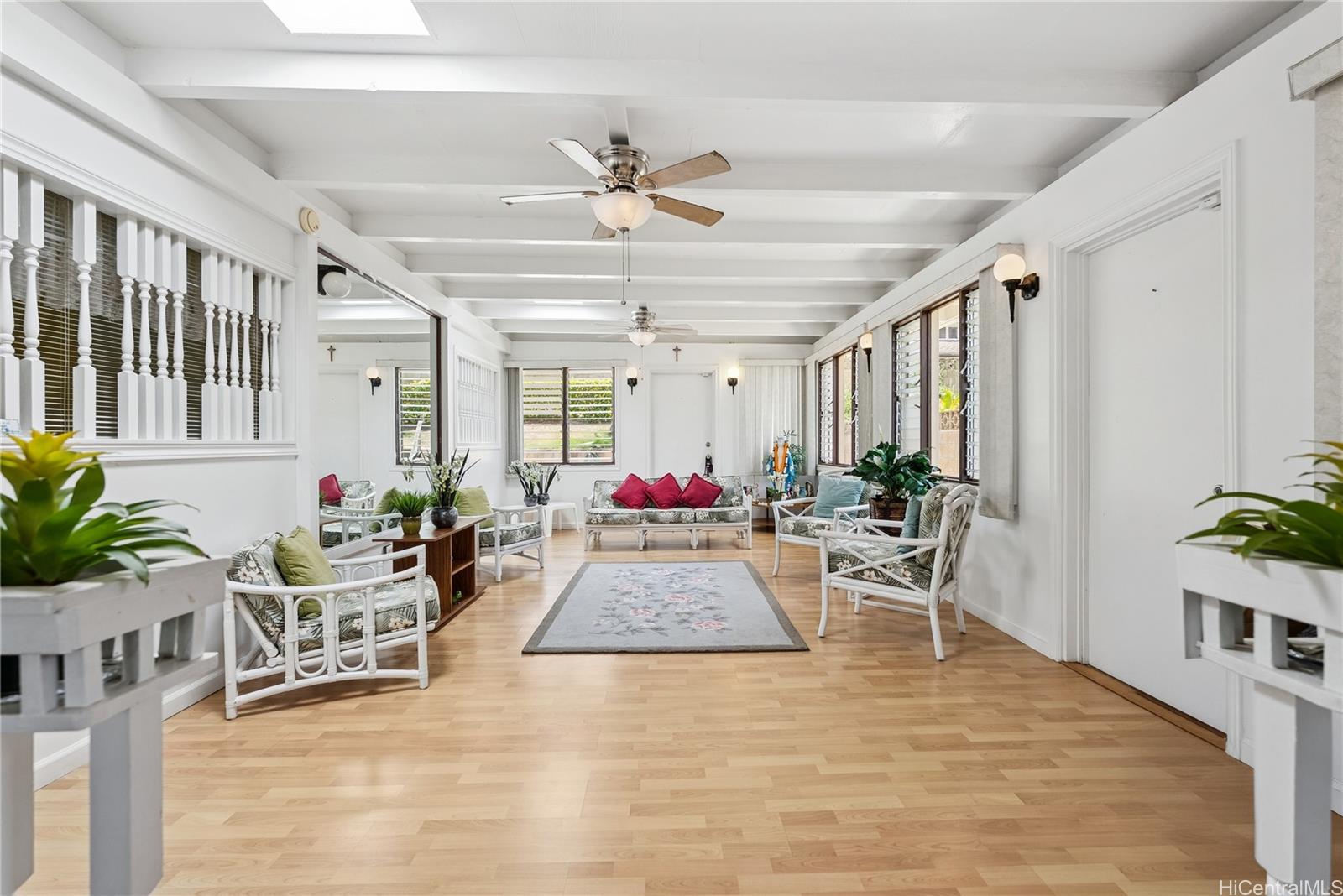 463  Kaleimamahu Street Koko Head Terrace, Hawaii Kai home - photo 3 of 19