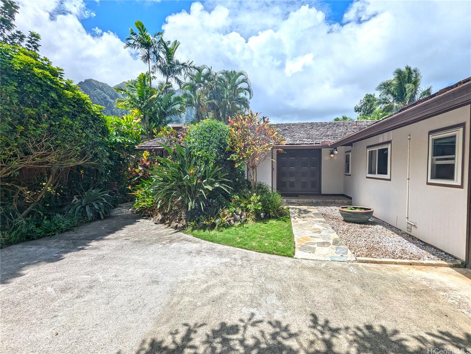 46-309  Holouka Place Haiku Plantation, Kaneohe home - photo 3 of 22