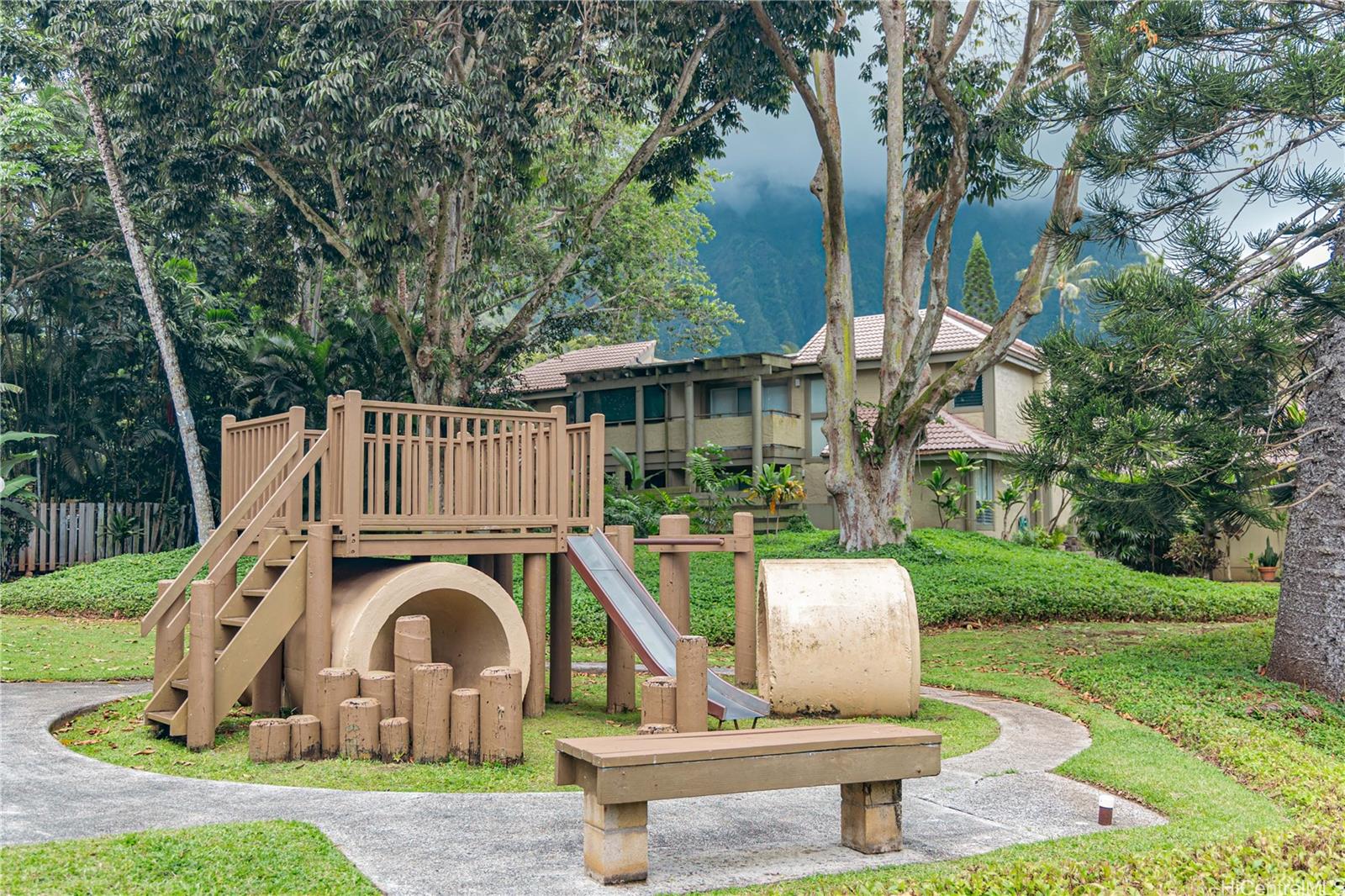 Haiku Gardens condo # 100, Kaneohe, Hawaii - photo 24 of 25