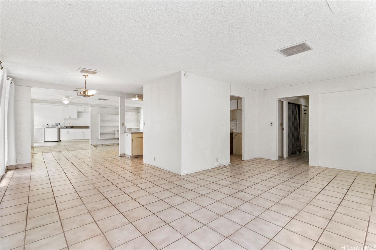 46-353  Kahuhipa Street Haiku Village, Kaneohe home - photo 20 of 24