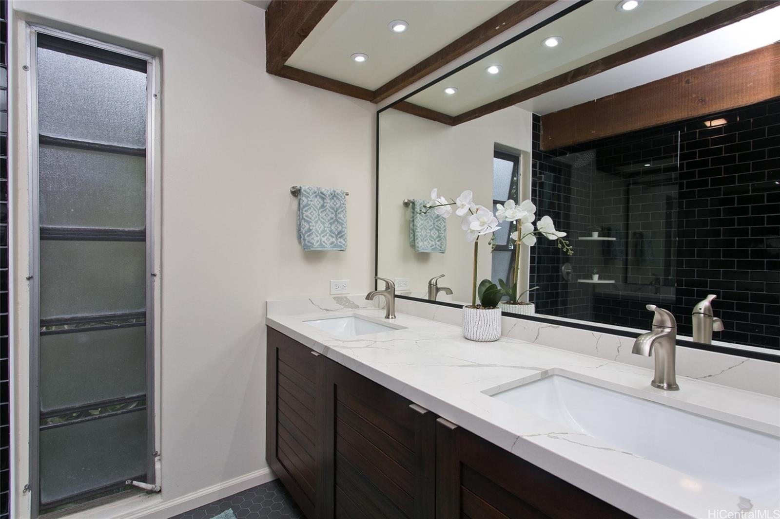 46-359 Haiku Road townhouse # C10, Kaneohe, Hawaii - photo 10 of 25