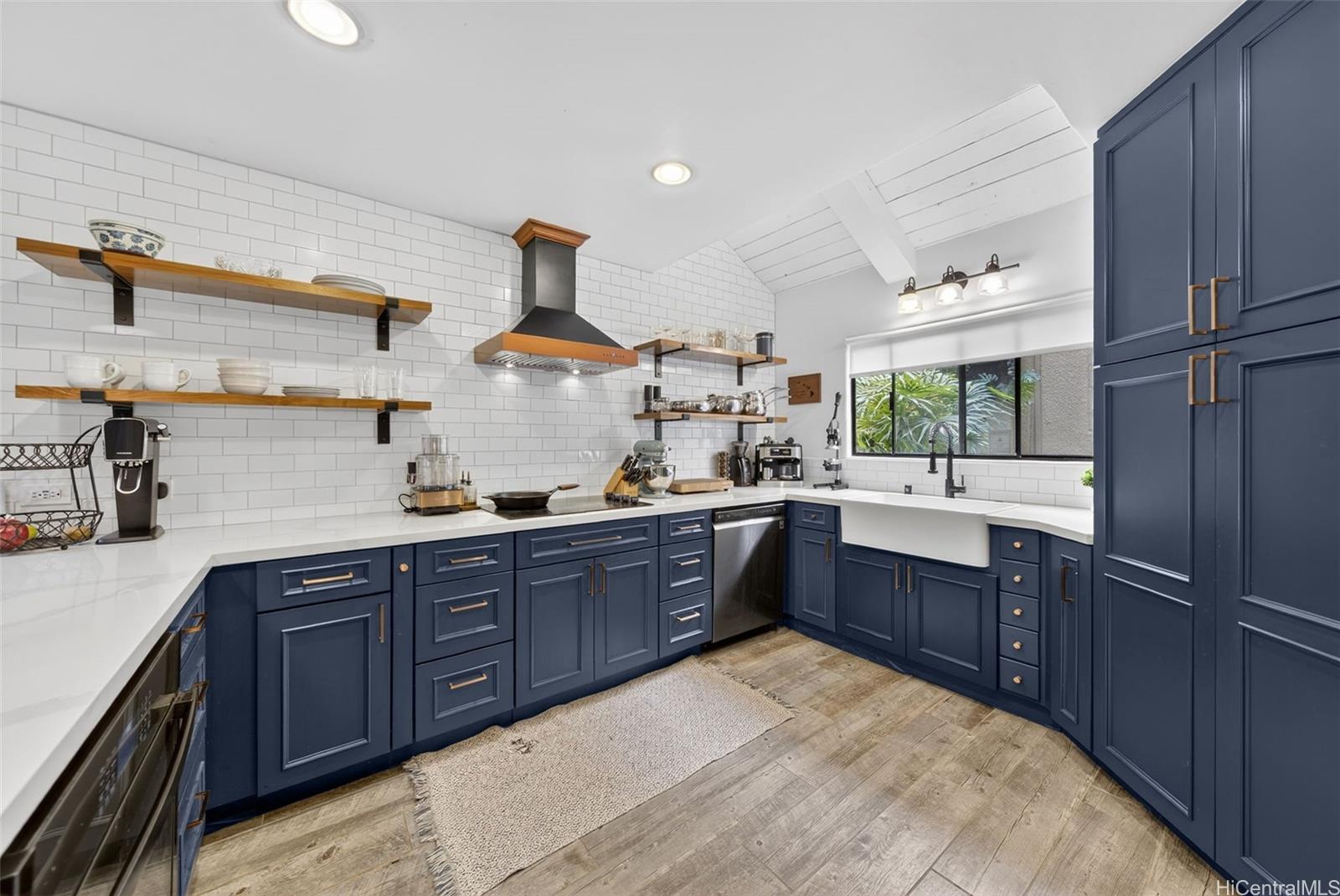 46-359 Haiku Road townhouse # C9, Kaneohe, Hawaii - photo 2 of 25