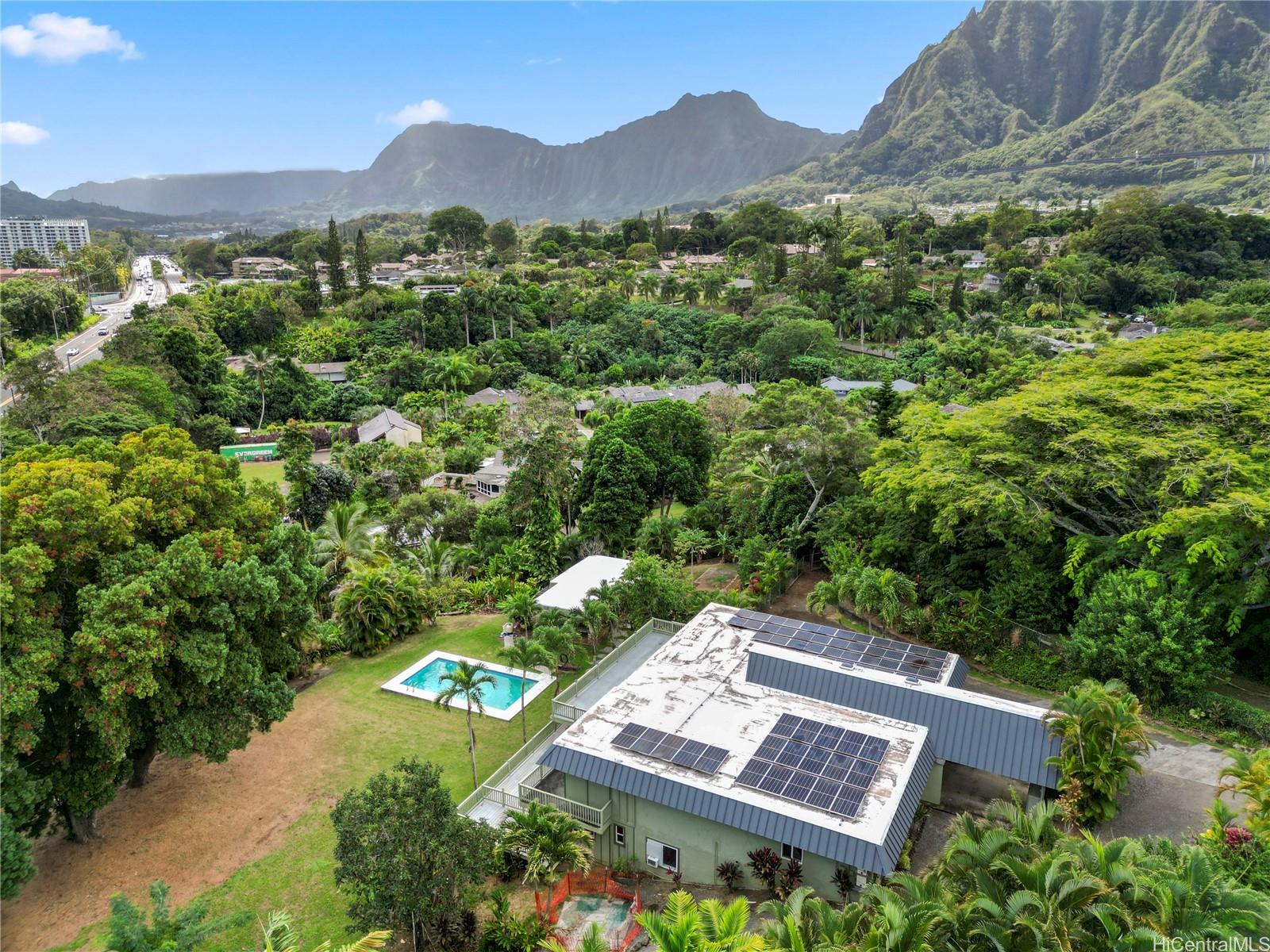 46-363  Holokaa Place Haiku Plantation, Kaneohe home - photo 2 of 25