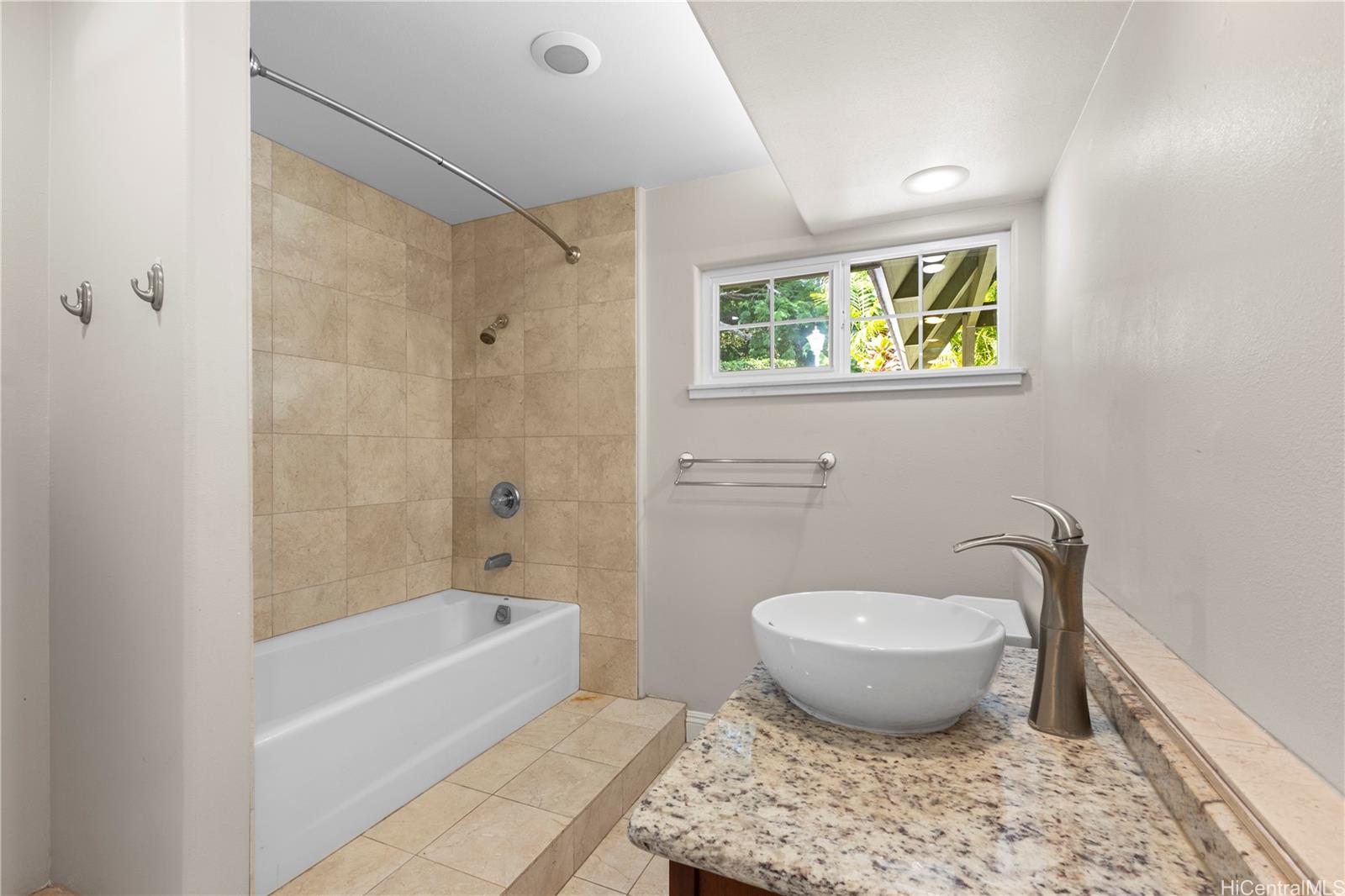 46-363  Holokaa Place Haiku Plantation, Kaneohe home - photo 10 of 25