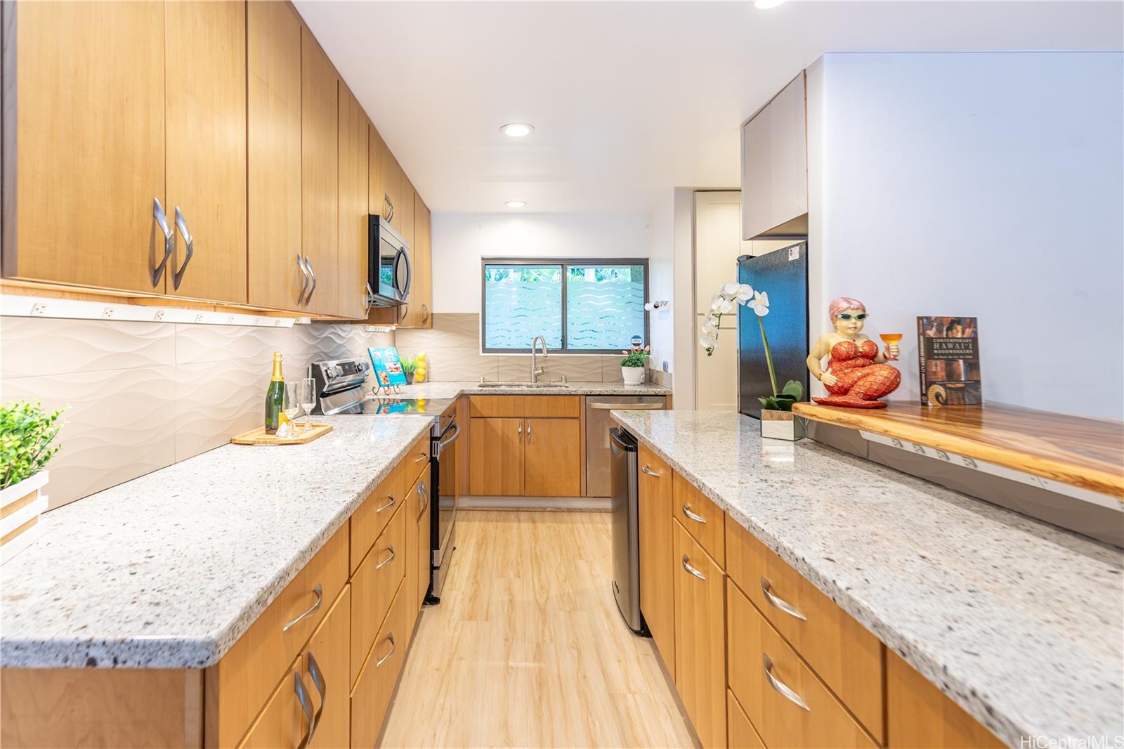 46-369 Haiku Road townhouse # G8, Kaneohe, Hawaii - photo 4 of 25