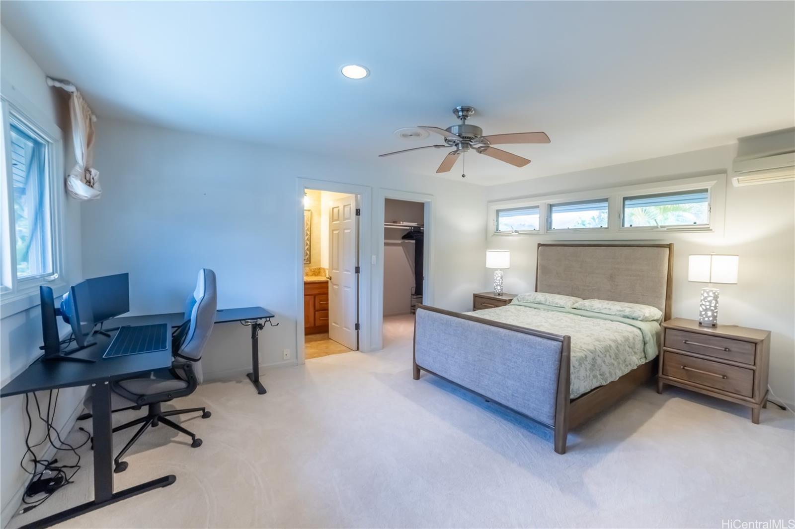 4640  Aukai Ave Kahala Area, Diamond Head home - photo 15 of 25