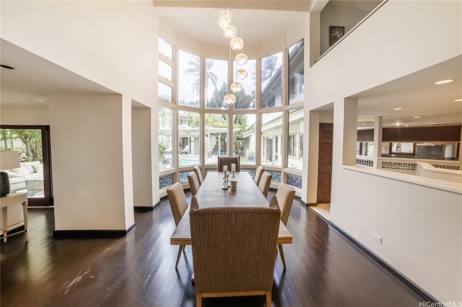 4640  Aukai Ave Kahala Area, Diamond Head home - photo 3 of 25