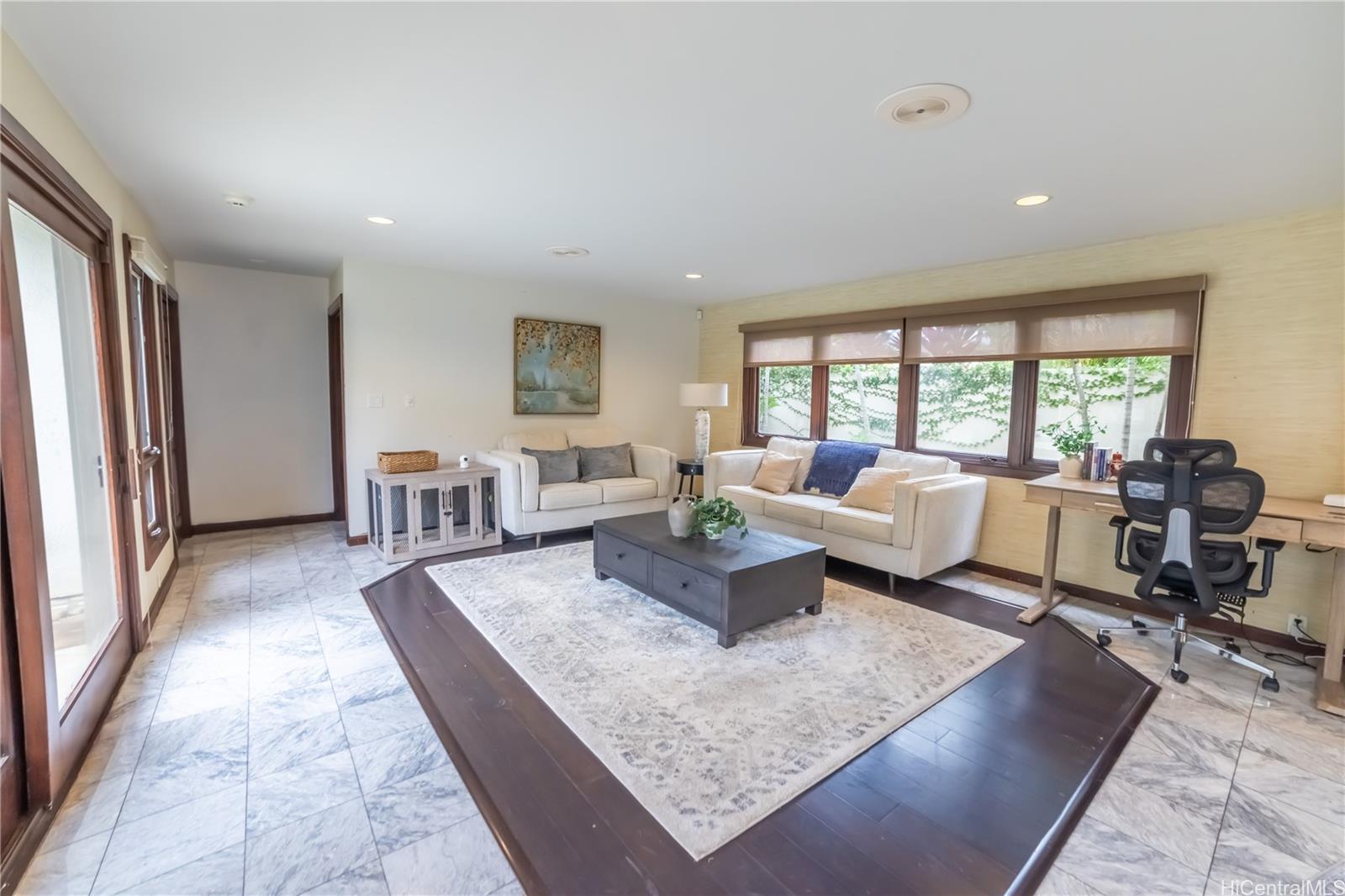 4640  Aukai Ave Kahala Area, Diamond Head home - photo 5 of 25