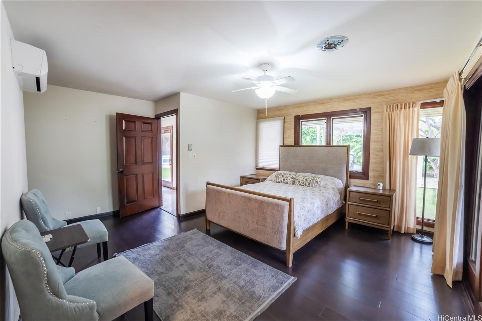 4640  Aukai Ave Kahala Area, Diamond Head home - photo 7 of 25