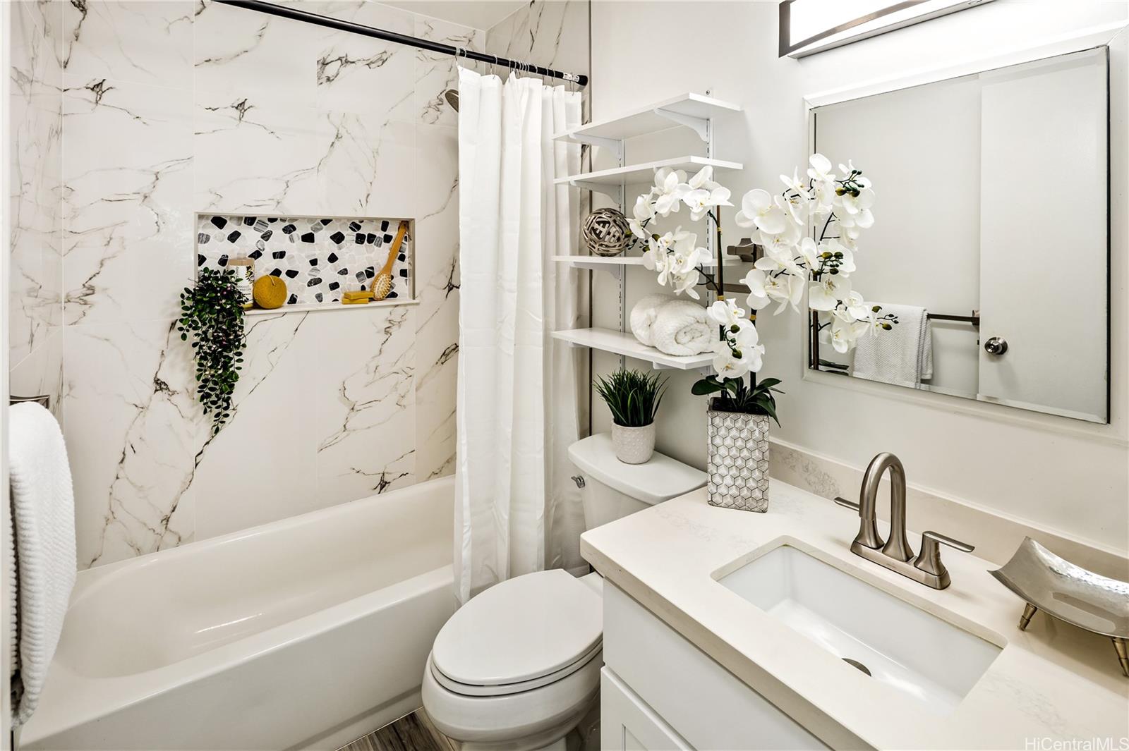 Haiku Villa condo # B, Kaneohe, Hawaii - photo 15 of 25