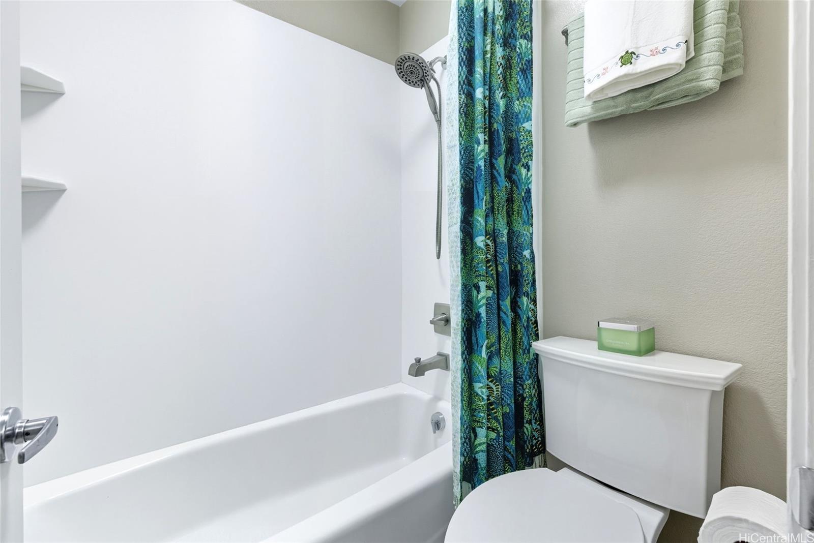 Puu Alii 2-2 condo # 2216, Kaneohe, Hawaii - photo 5 of 16