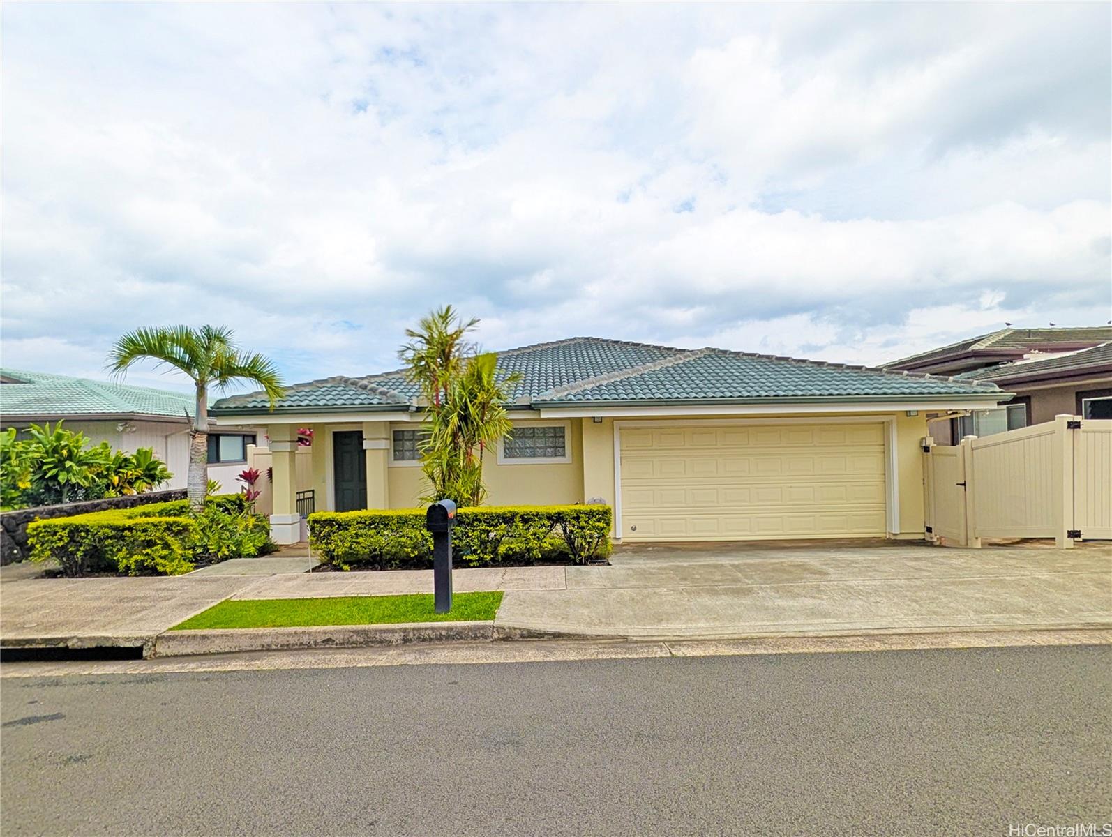 46-53 Ipuka St Kaneohe - Rental - photo 2 of 25