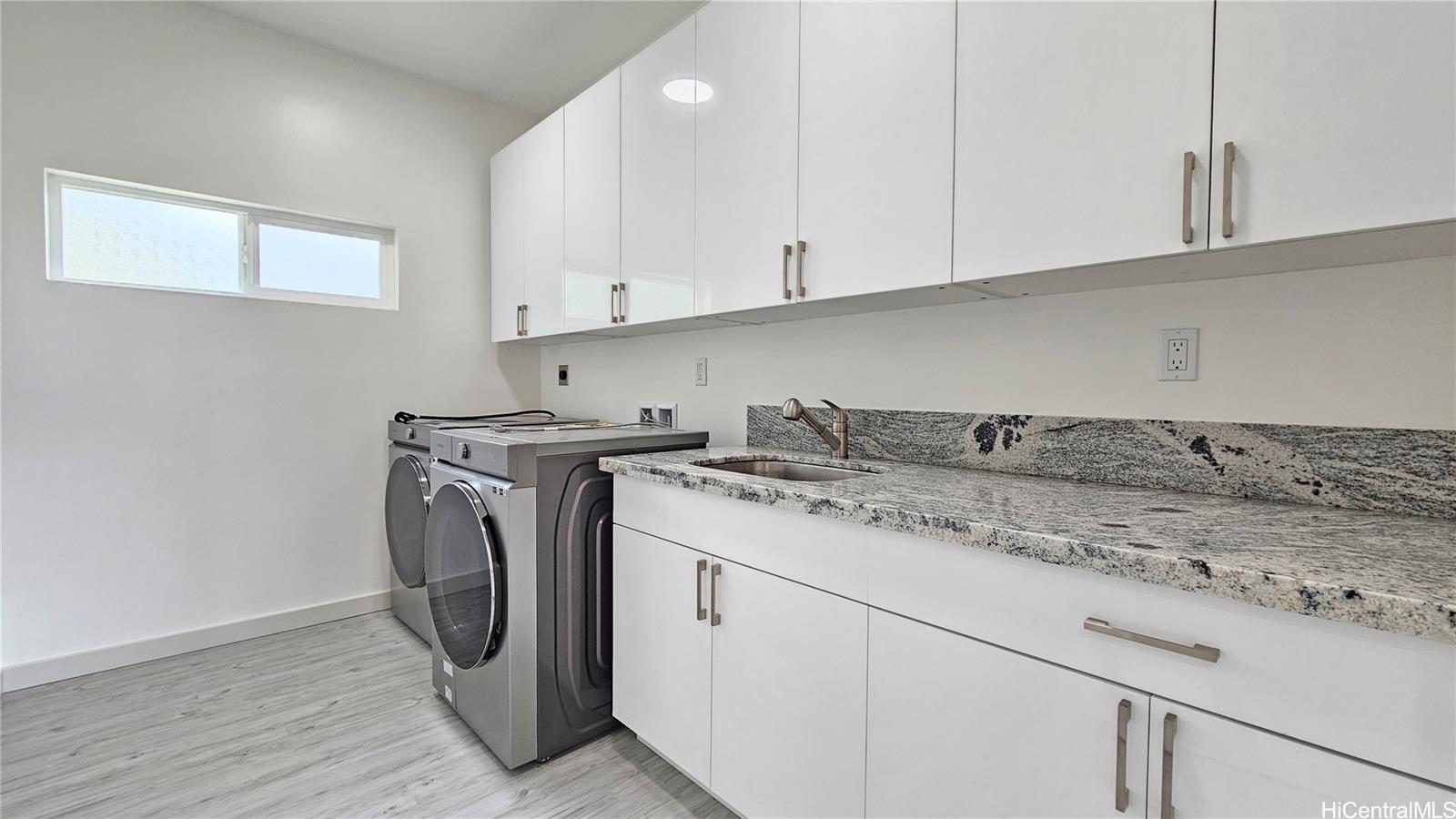 466  Lani Street Kuliouou, Diamond Head home - photo 22 of 25