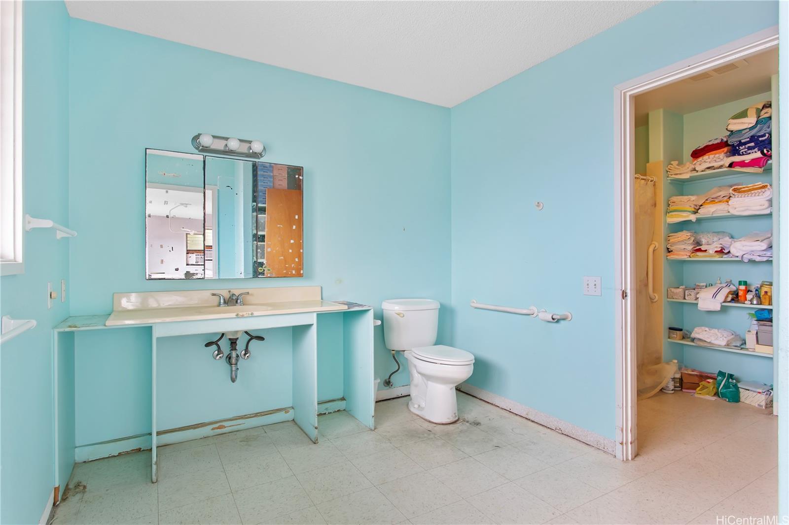 46-71  Ipuka St Alii Bluffs, Kaneohe home - photo 16 of 24