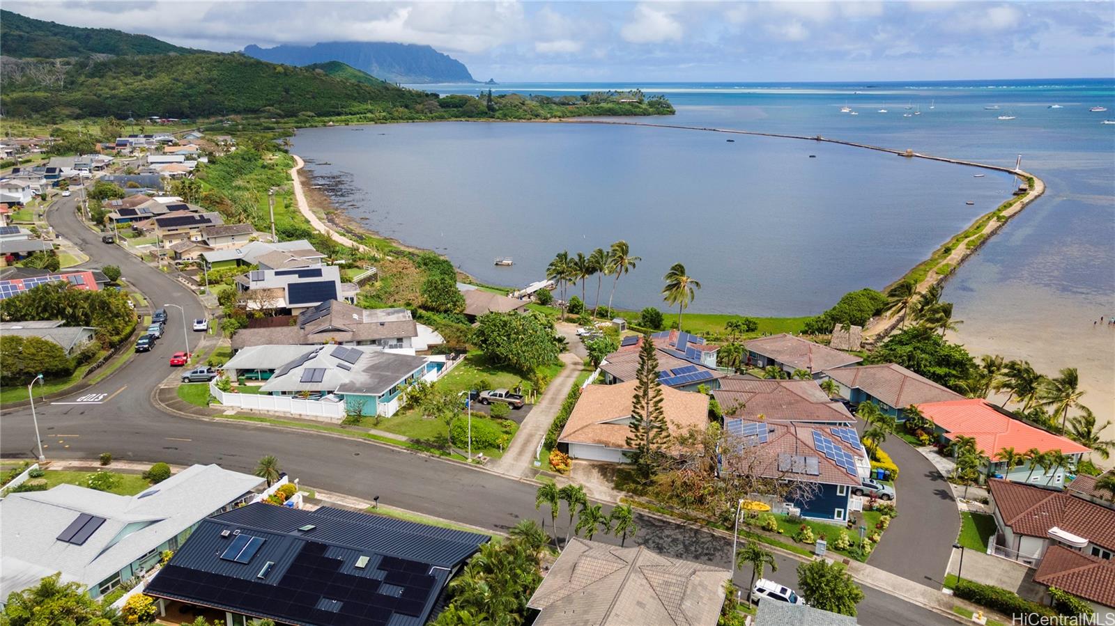 46-71  Ipuka St Alii Bluffs, Kaneohe home - photo 6 of 24