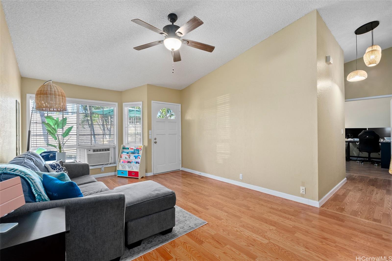 Crosspointe condo # 11W, Honolulu, Hawaii - photo 6 of 20