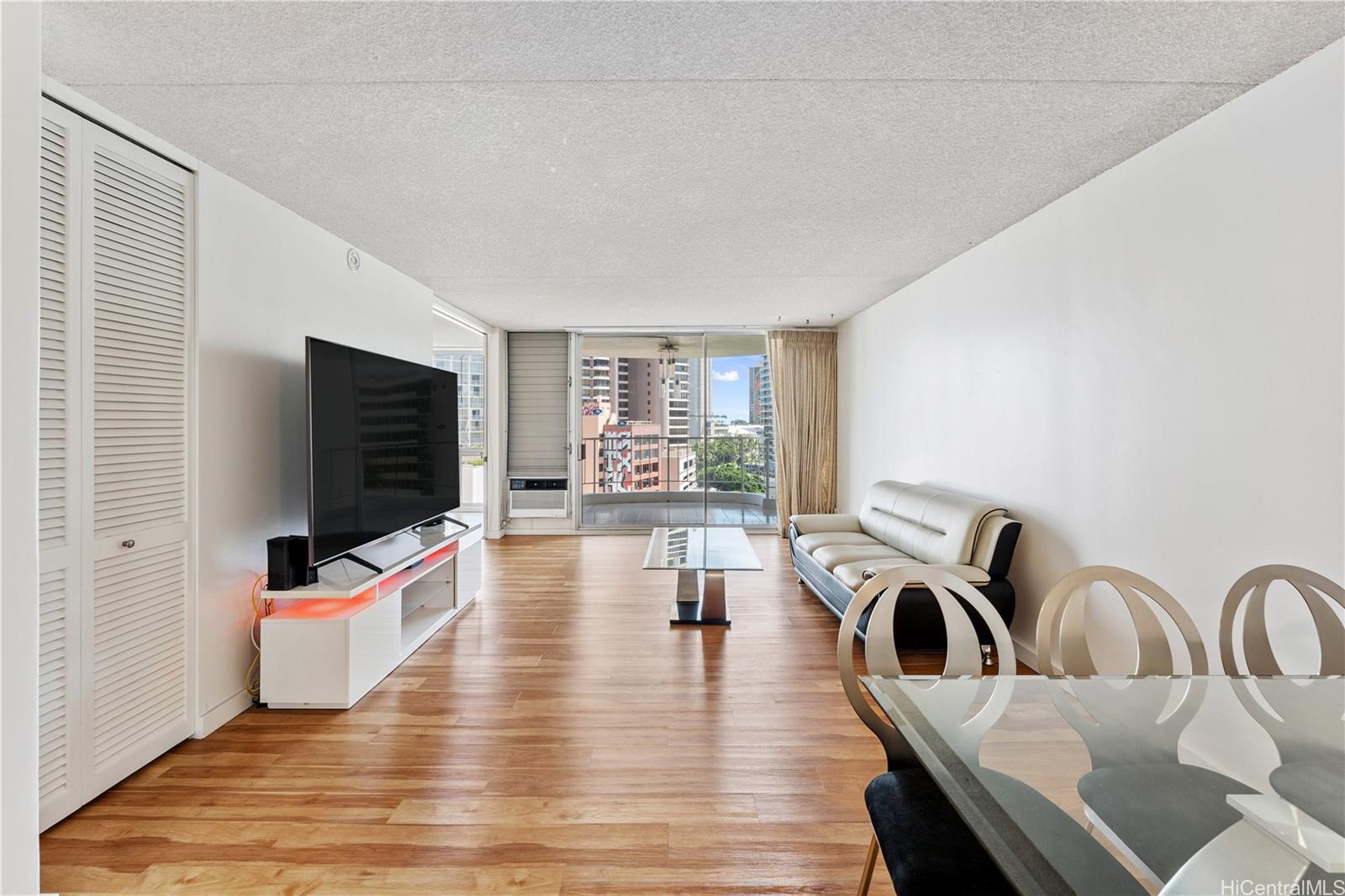 Waipuna condo # 1111, Honolulu, Hawaii - photo 2 of 19