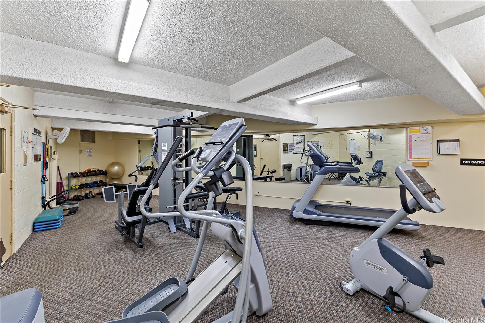 Waipuna condo # 1508, Honolulu, Hawaii - photo 23 of 25