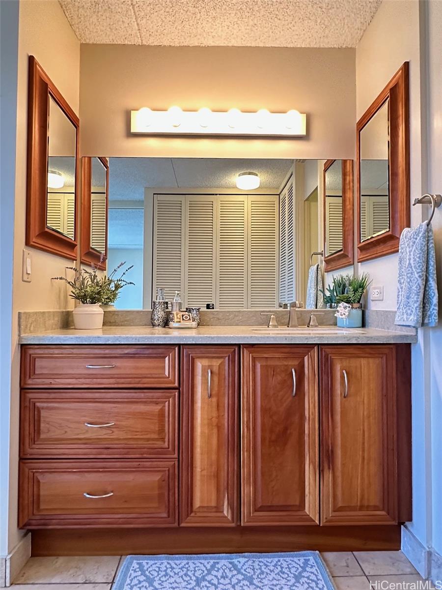 Waipuna condo # 1806, Honolulu, Hawaii - photo 12 of 25