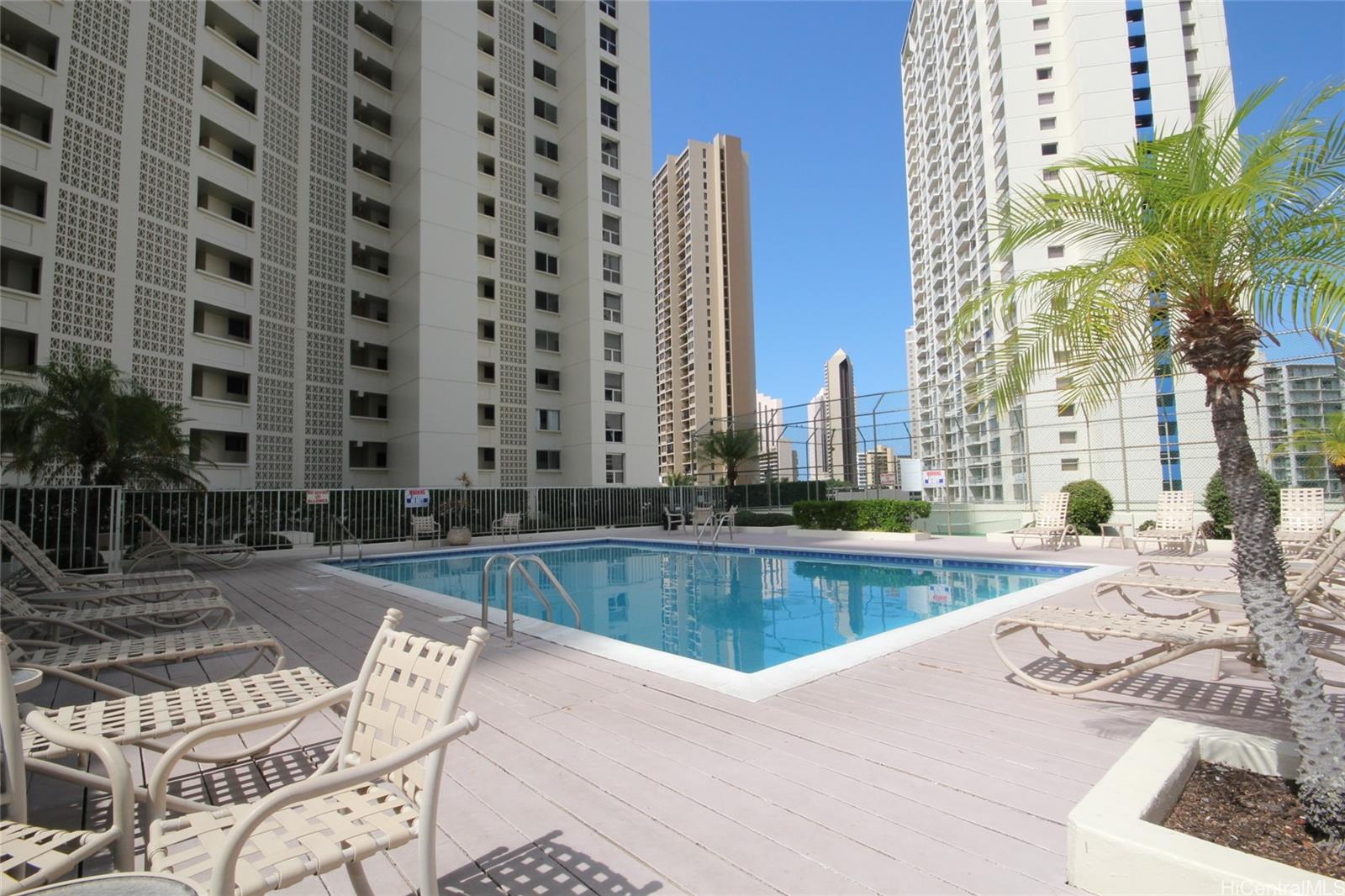 469 Ena Road Honolulu - Rental - photo 13 of 15