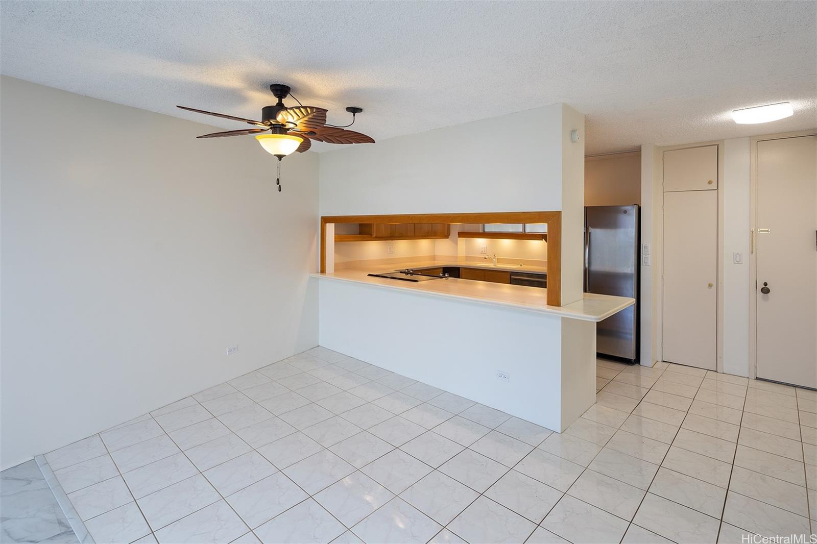 469 Ena Rd Honolulu - Rental - photo 6 of 21