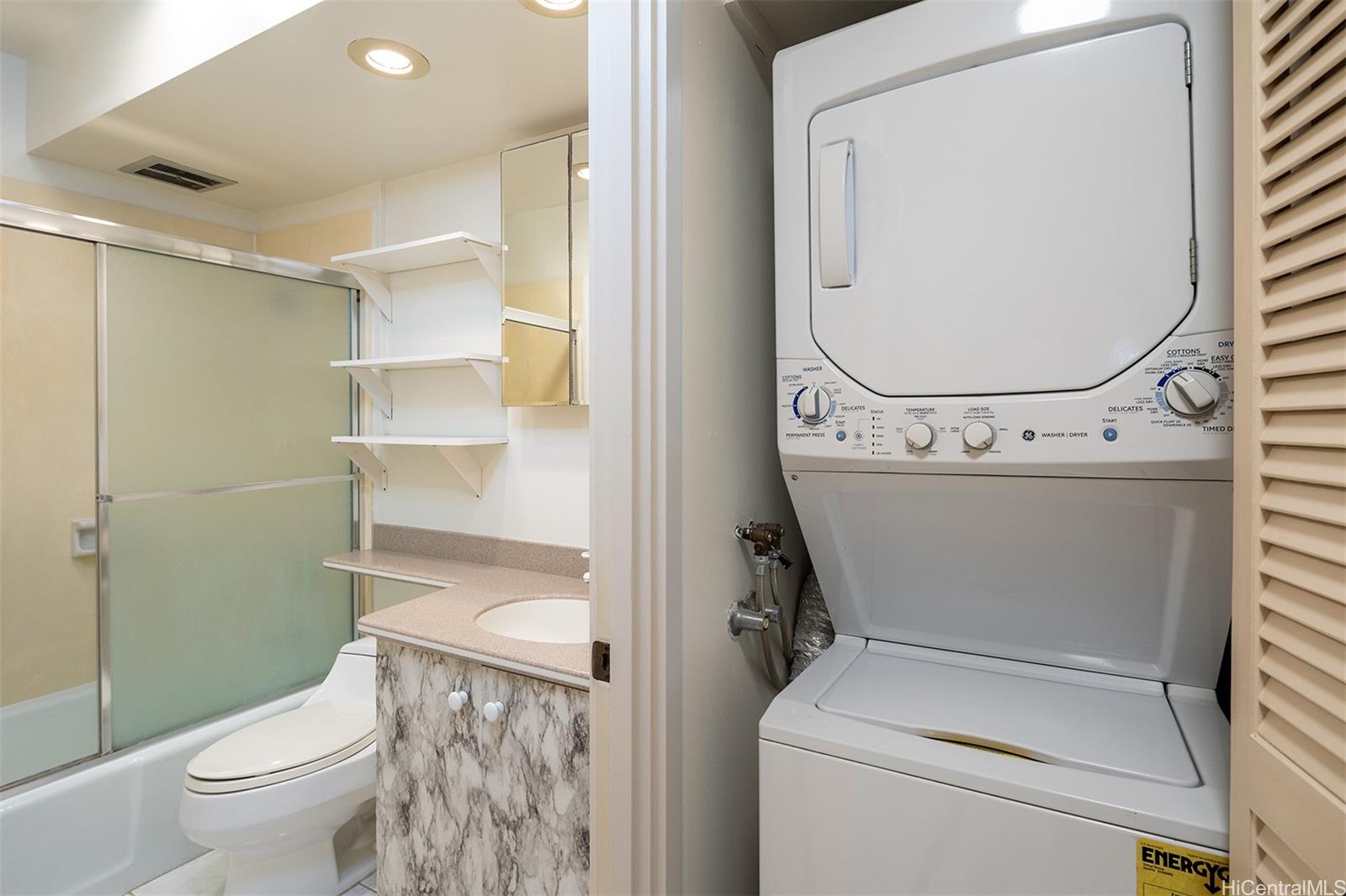 469 Ena Rd Honolulu - Rental - photo 9 of 21