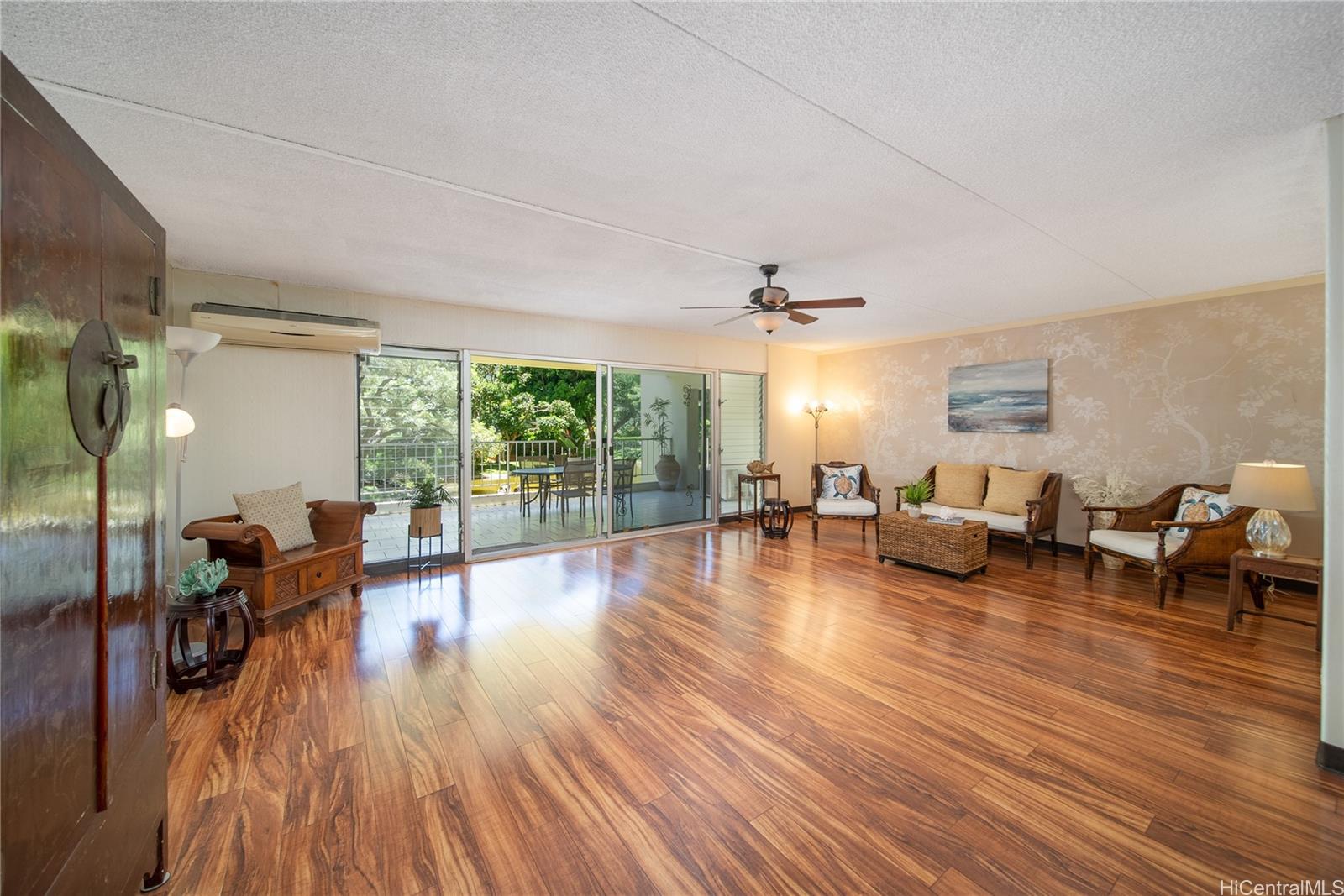 Waipuna 207, 469 Ena Road, Honolulu Waikiki