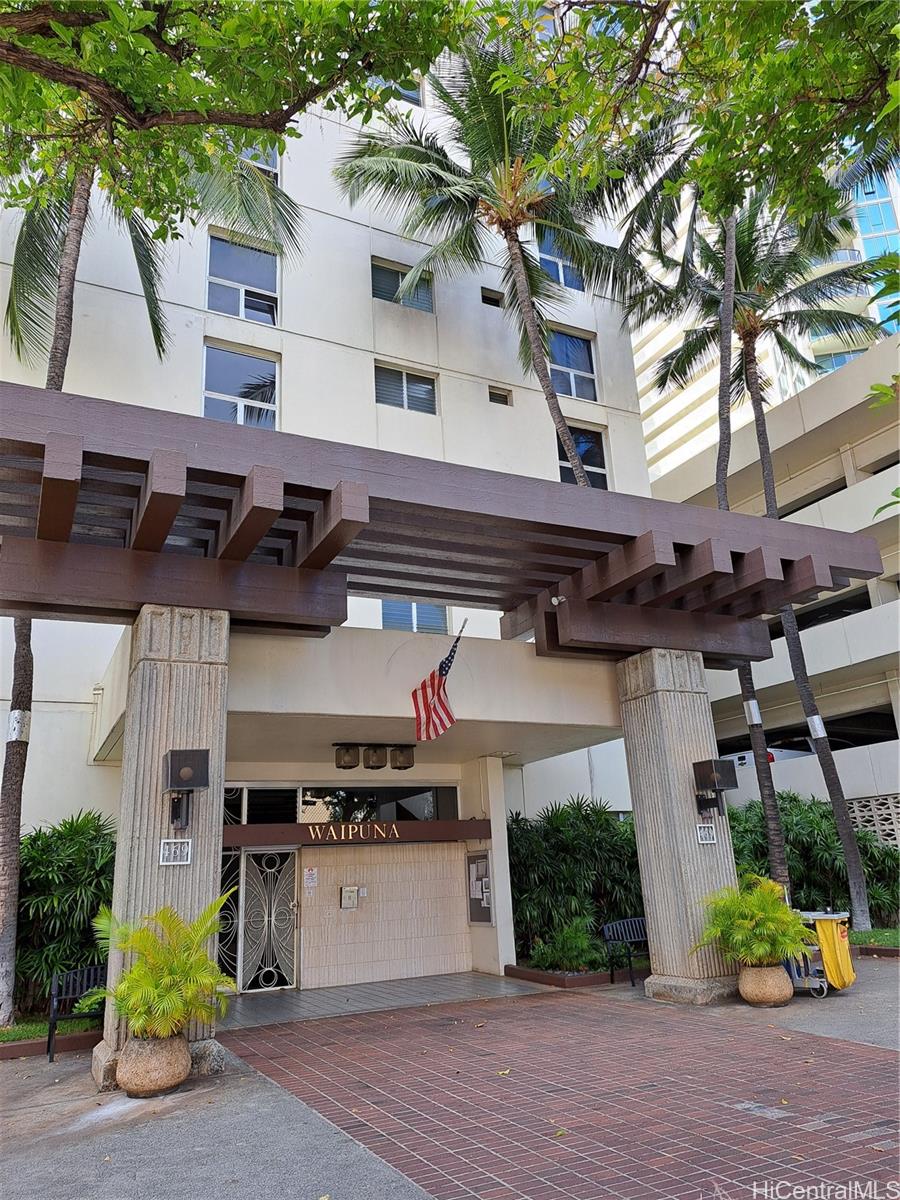 Waipuna condo residences in Honolulu, Oahu (Hawaii)