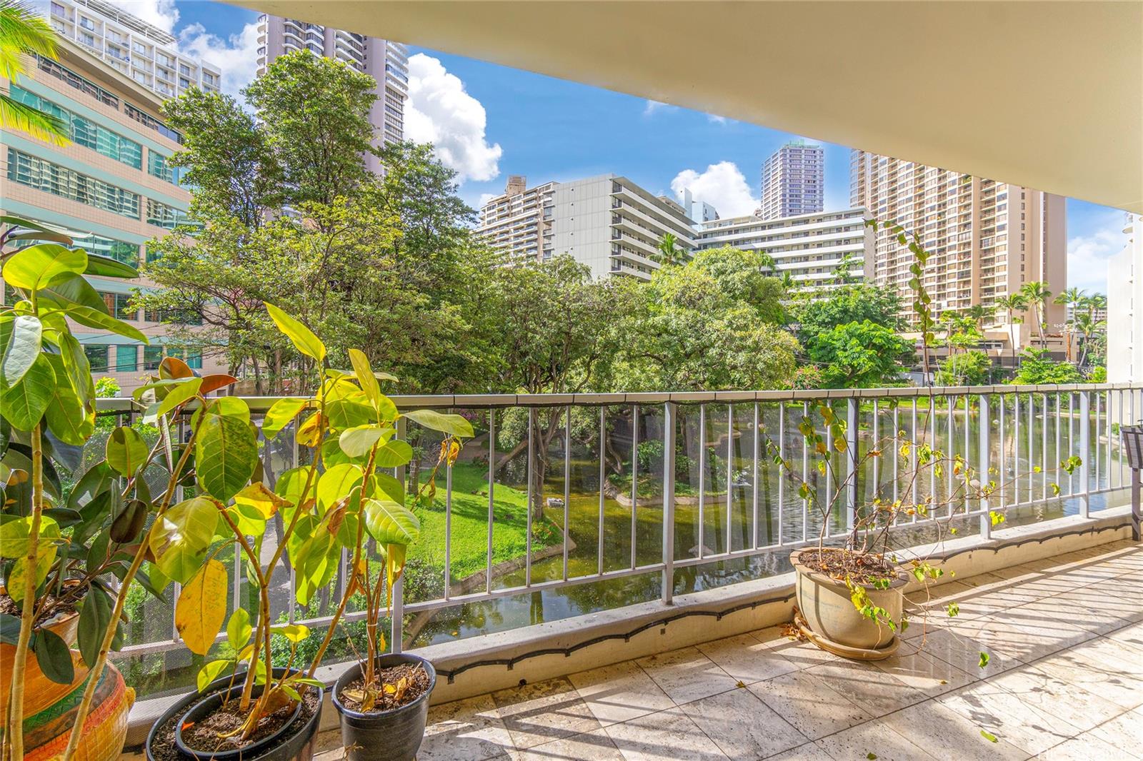 Waipuna condo # 309, Honolulu, Hawaii - photo 4 of 24