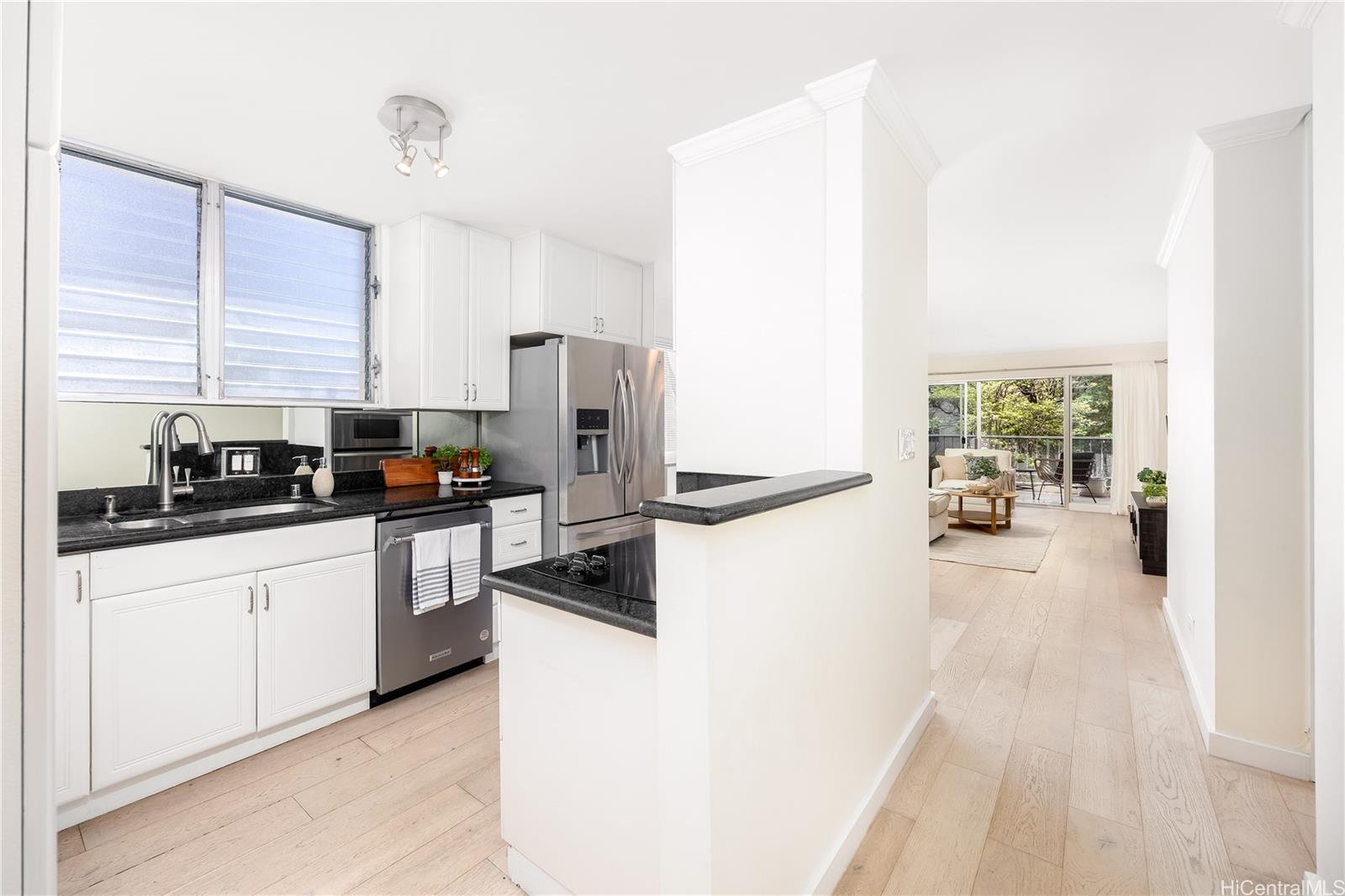 Waipuna condo # 309, Honolulu, Hawaii - photo 3 of 25