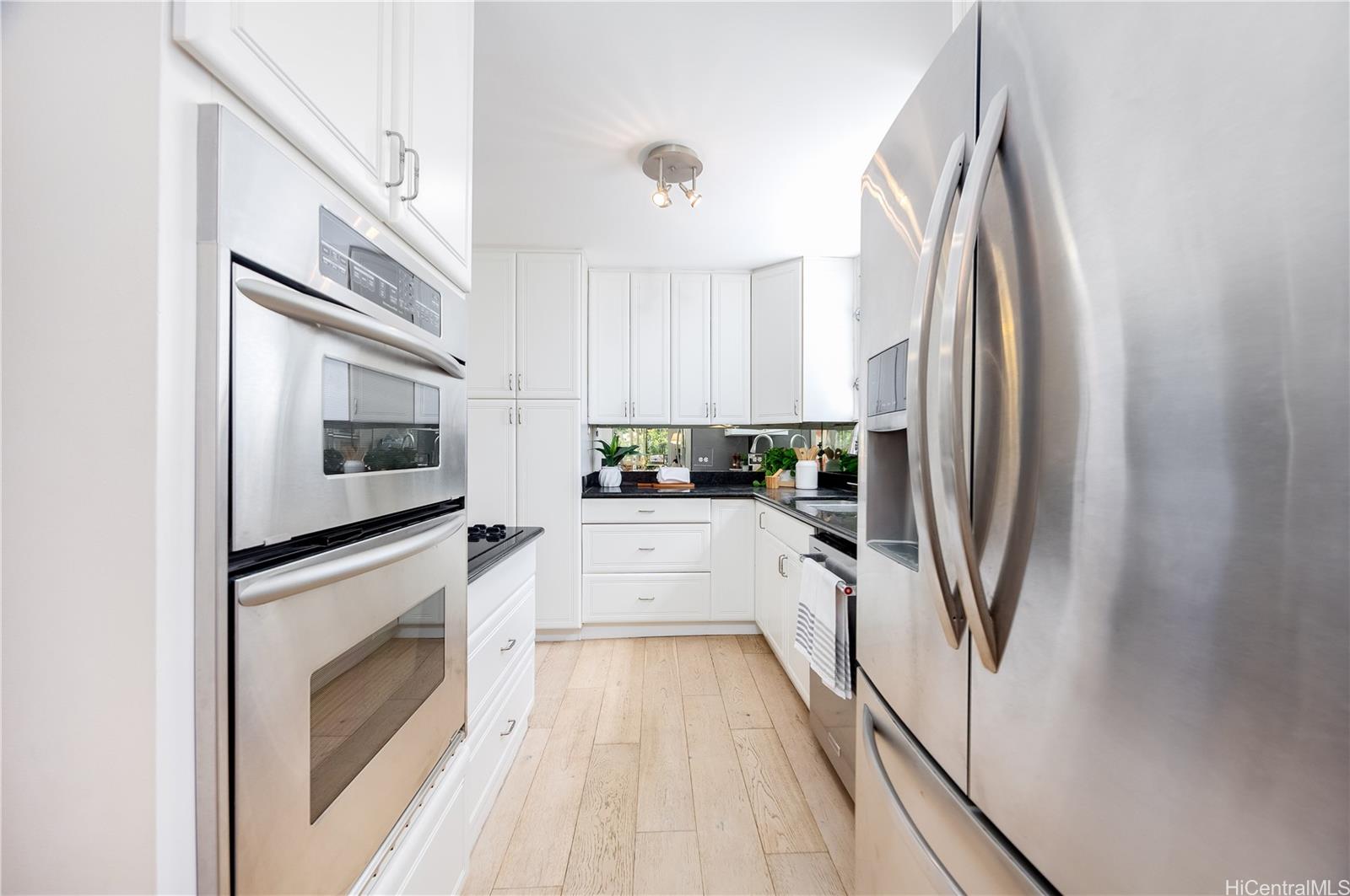 Waipuna condo # 309, Honolulu, Hawaii - photo 4 of 25