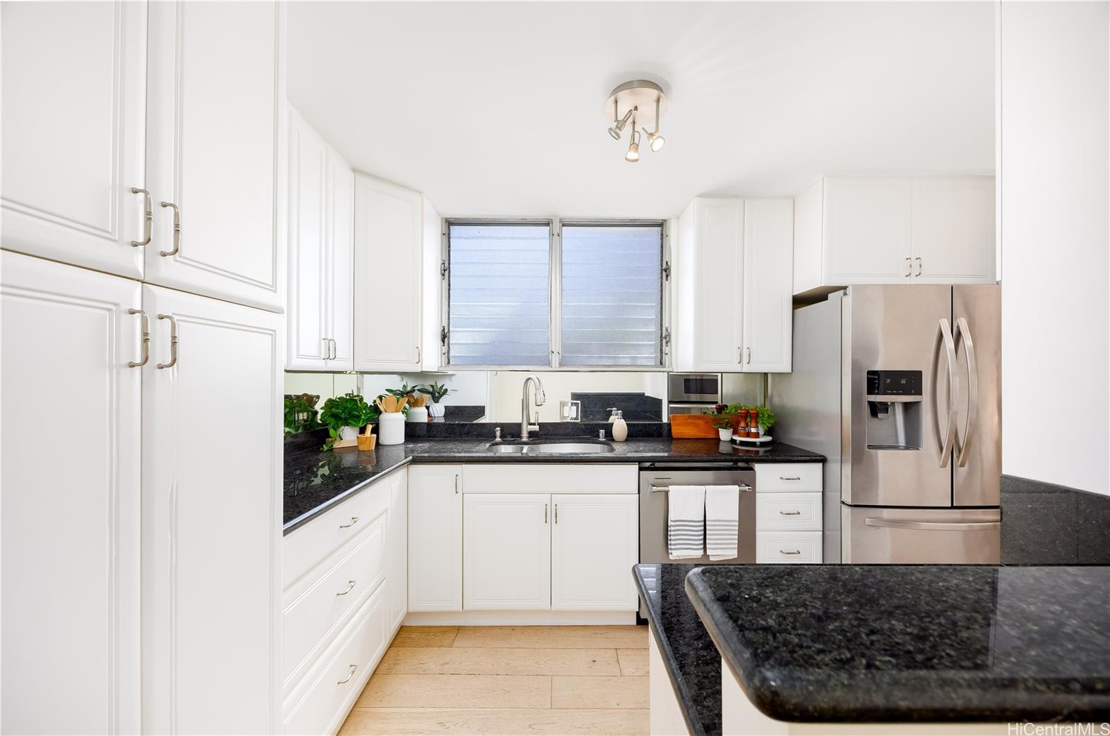 Waipuna condo # 309, Honolulu, Hawaii - photo 5 of 25