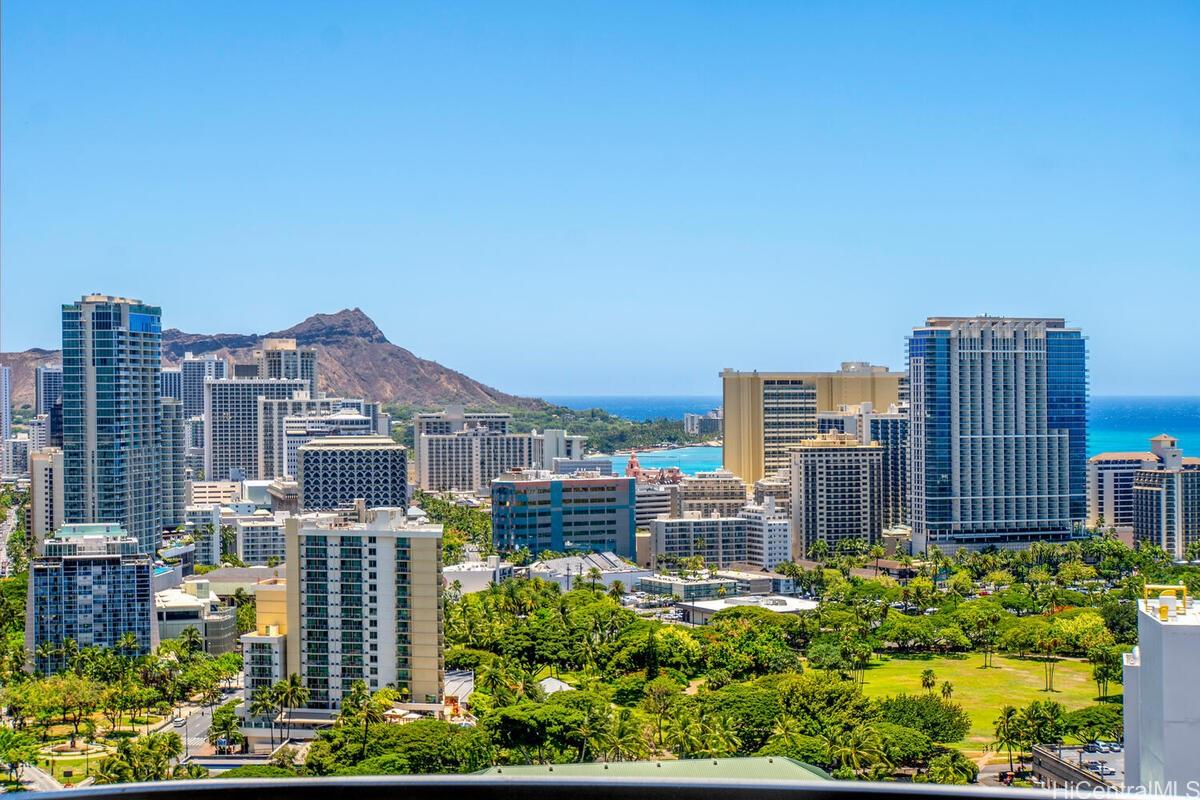 Waipuna condo # 3207, Honolulu, Hawaii - photo 2 of 25