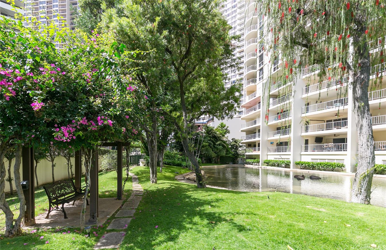 Waipuna condo # 811, Honolulu, Hawaii - photo 23 of 25