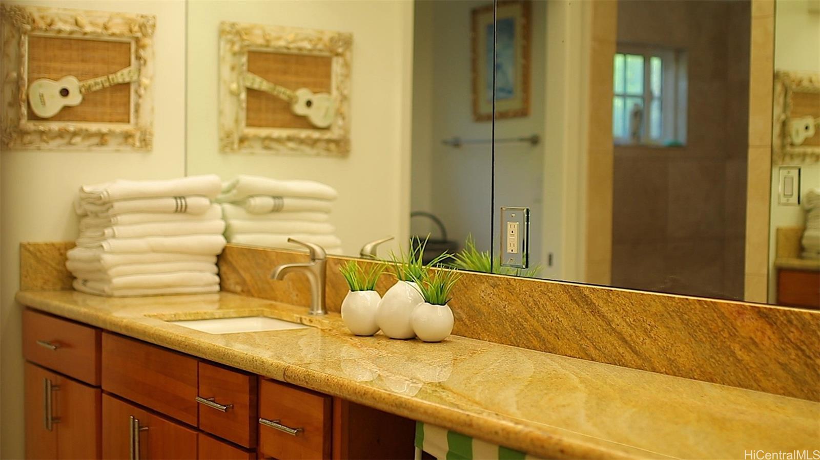 469  Portlock Road Portlock, Hawaii Kai home - photo 15 of 25